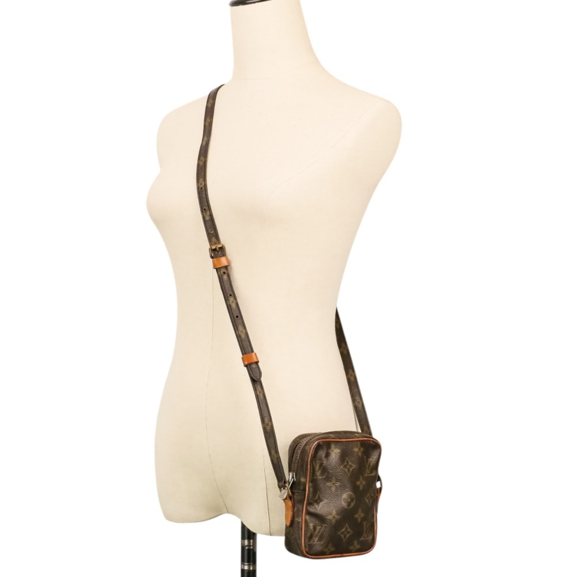 Louis Vuitton Brown Shoulder Bag (Pre-Owned)