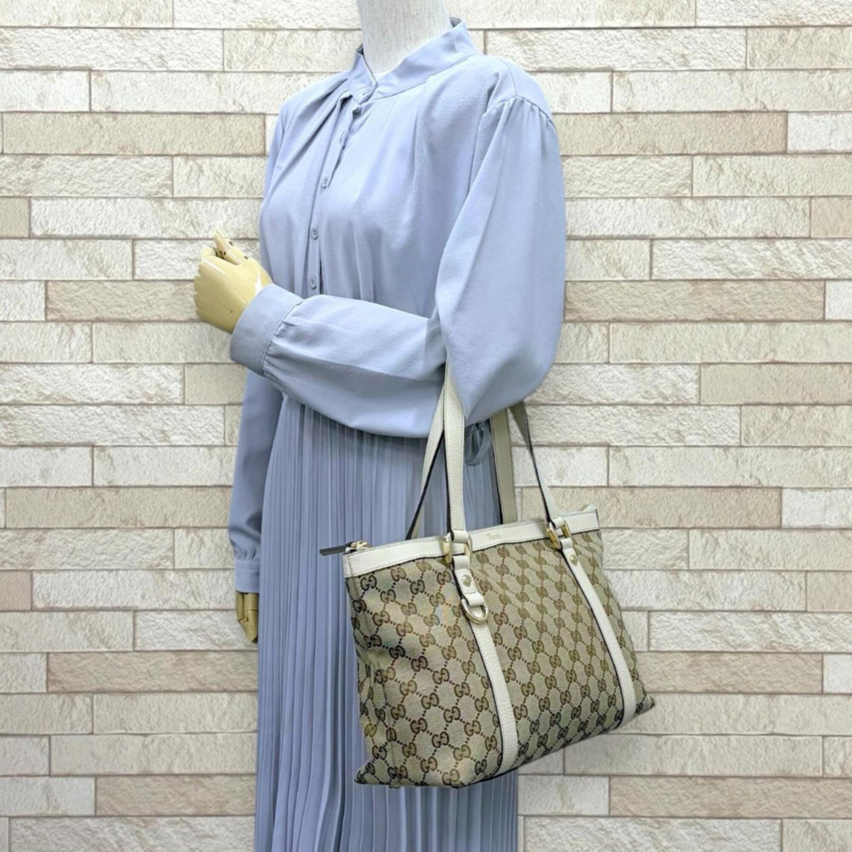 Gucci Abbey Beige Gg Canvas Handbag Tote Bag (Pre-Owned)