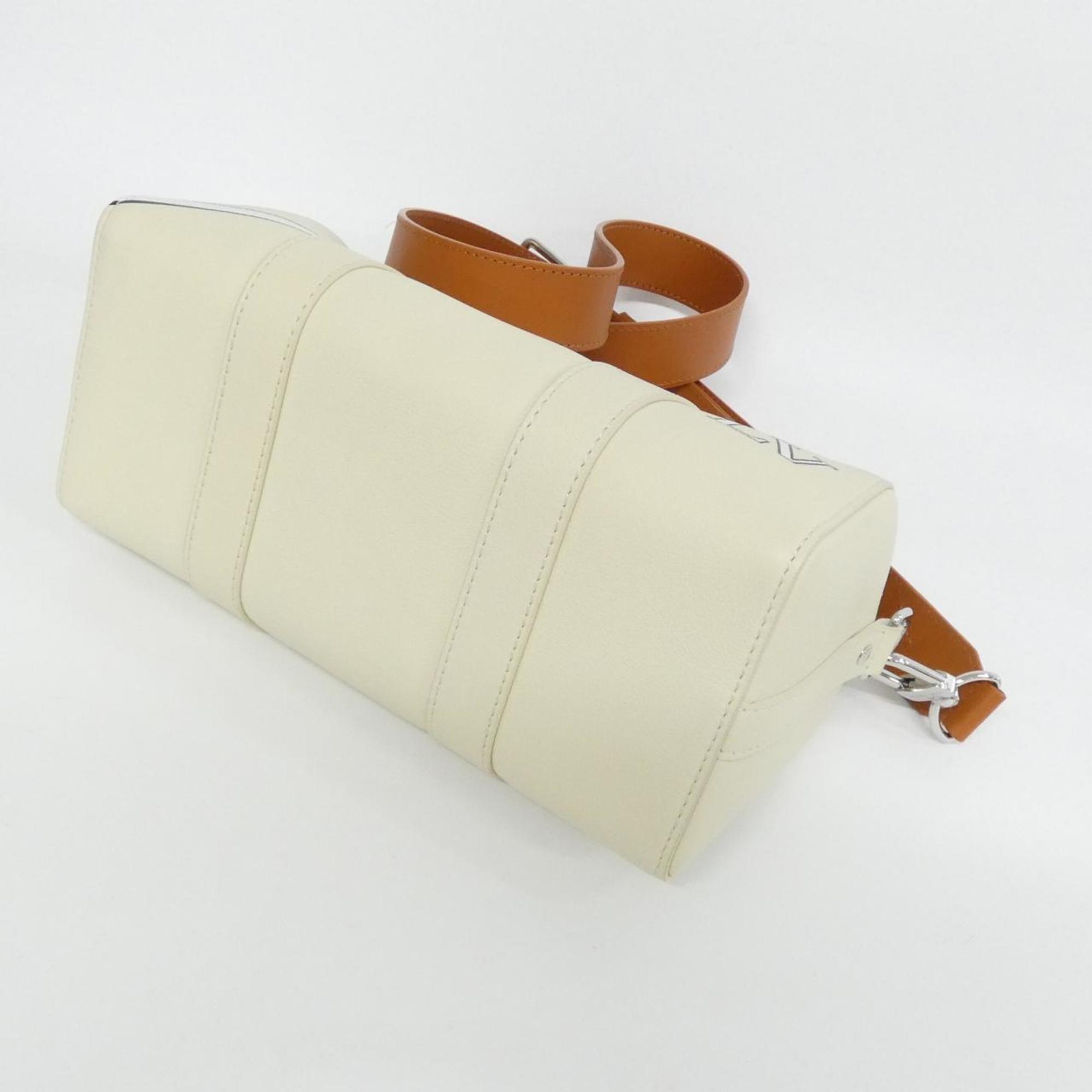 Louis Vuitton Cream Leather Shoulder Bag (Pre-Owned)