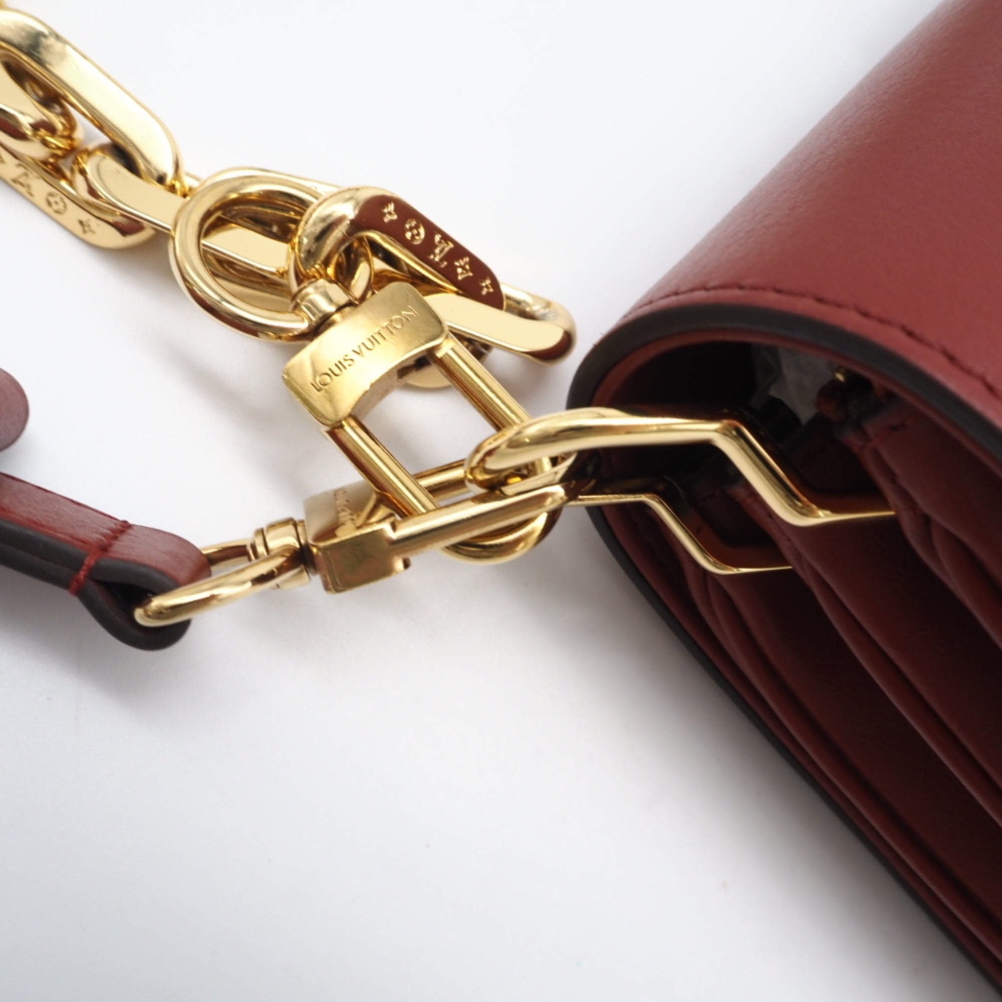 Louis Vuitton Brown Red Color Canvas Leather Shoulder Bag (Pre-Owned)