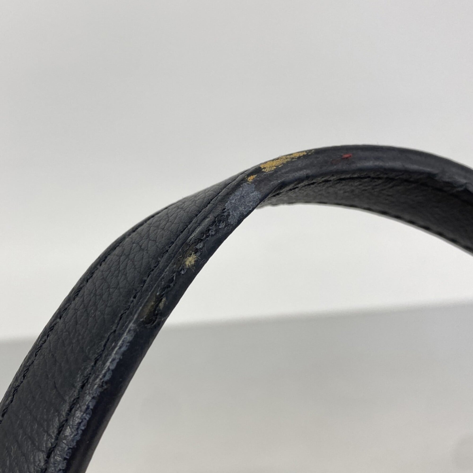 Louis Vuitton Noir Vanilla Handbag (Pre-Owned)