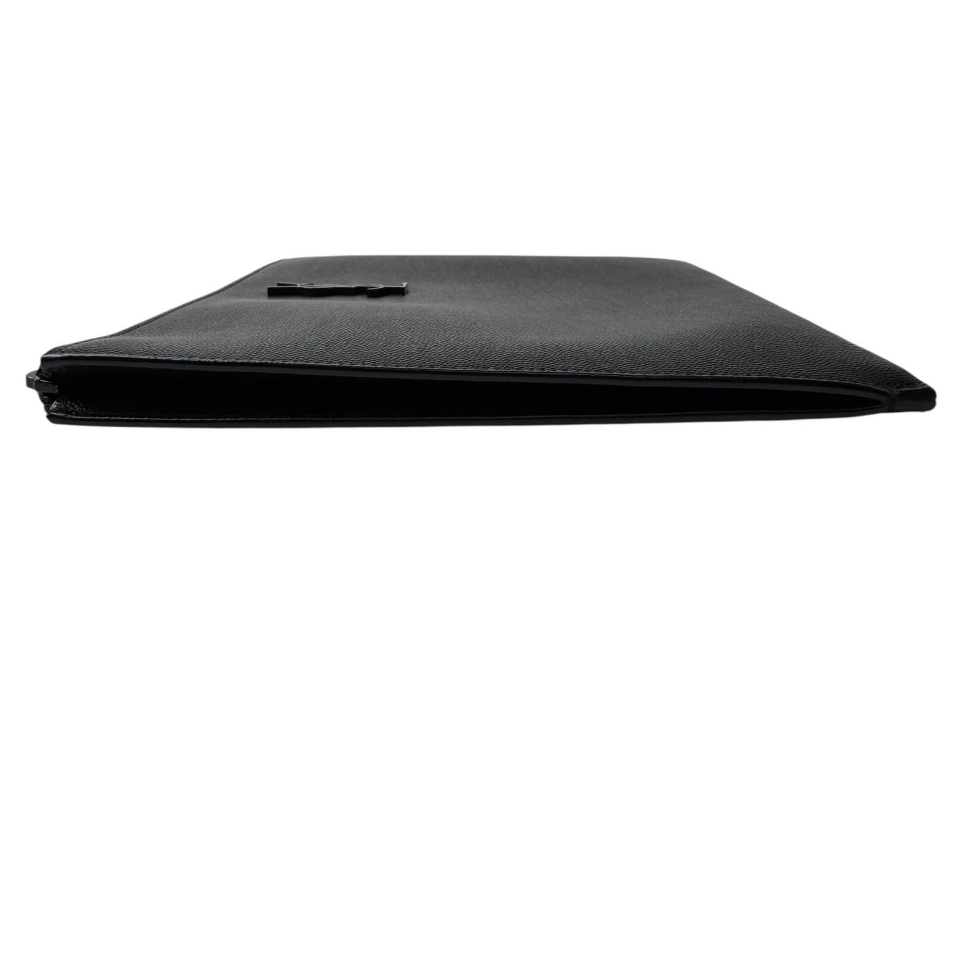 Yves Saint Laurent Black Leather Clutch Bag (Pre-Owned)