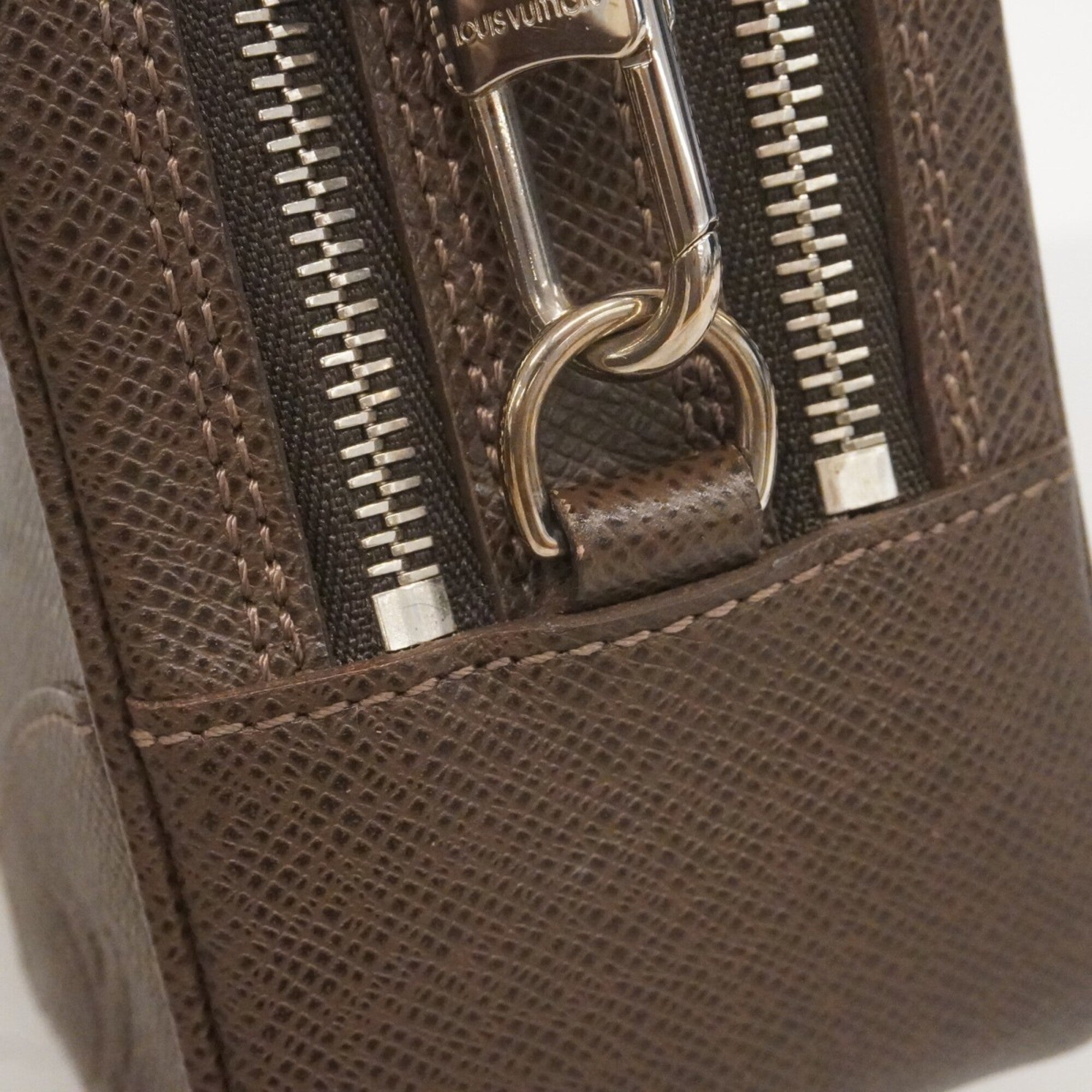 Louis Vuitton Grizzly Clutch Bag (Pre-Owned)