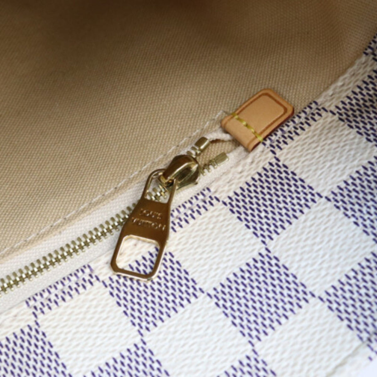 Louis Vuitton Beige Damier Azur Shoulder Bag (Pre-Owned)