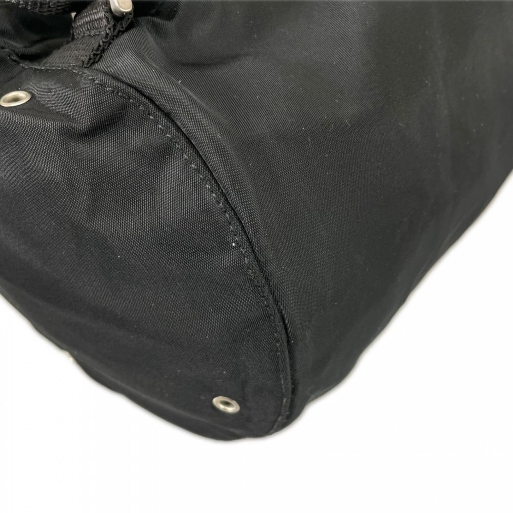 Prada Black Nylon Shoulder Bag (Pre-Owned)