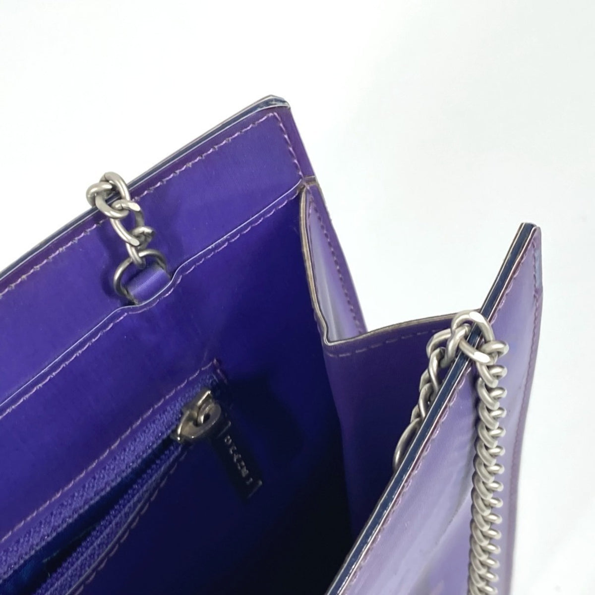 Chanel Purple Vinyl Shoulder Bag (Pre-Owned)