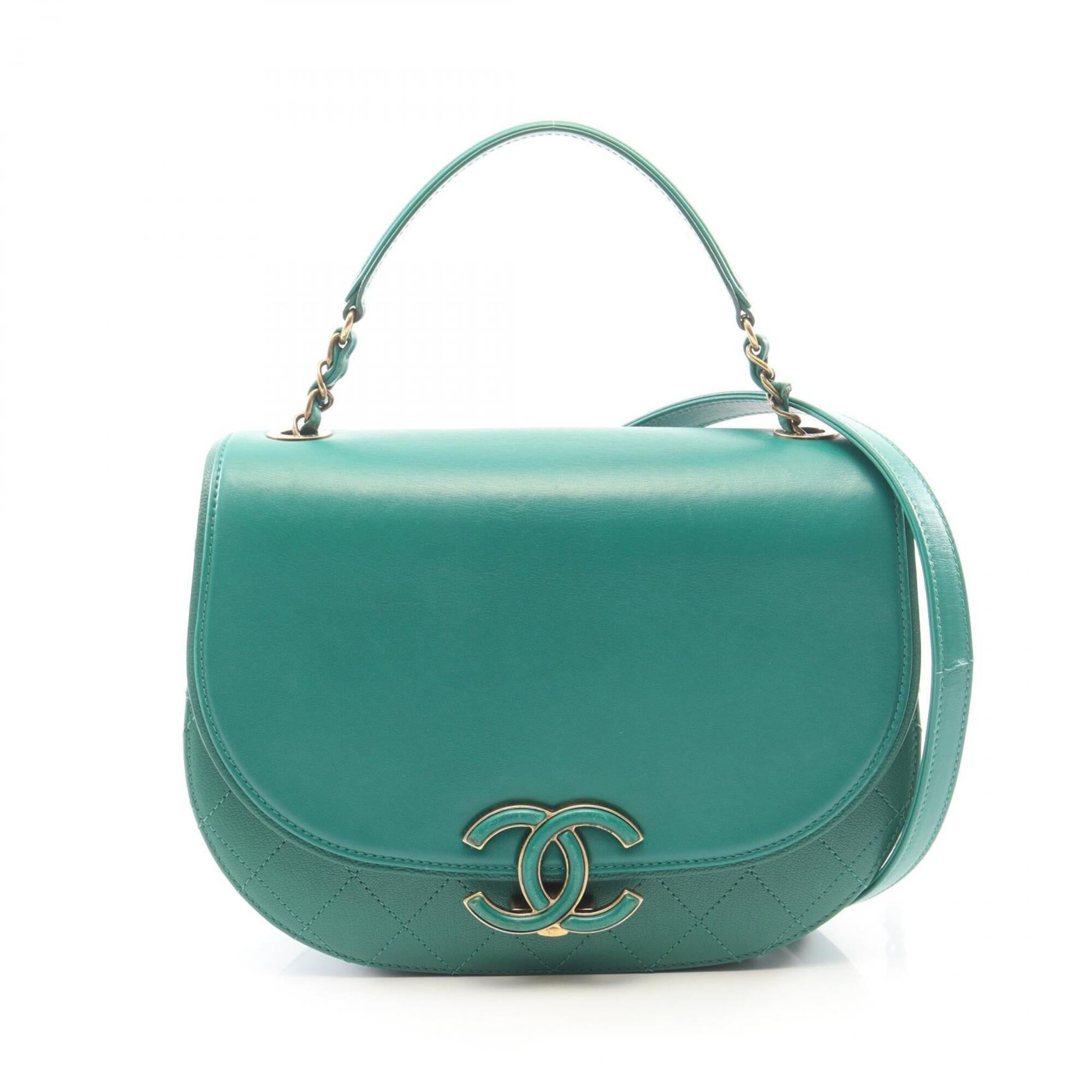 Chanel Green Leather Handbag Shoulder Bag (Pre-Owned)