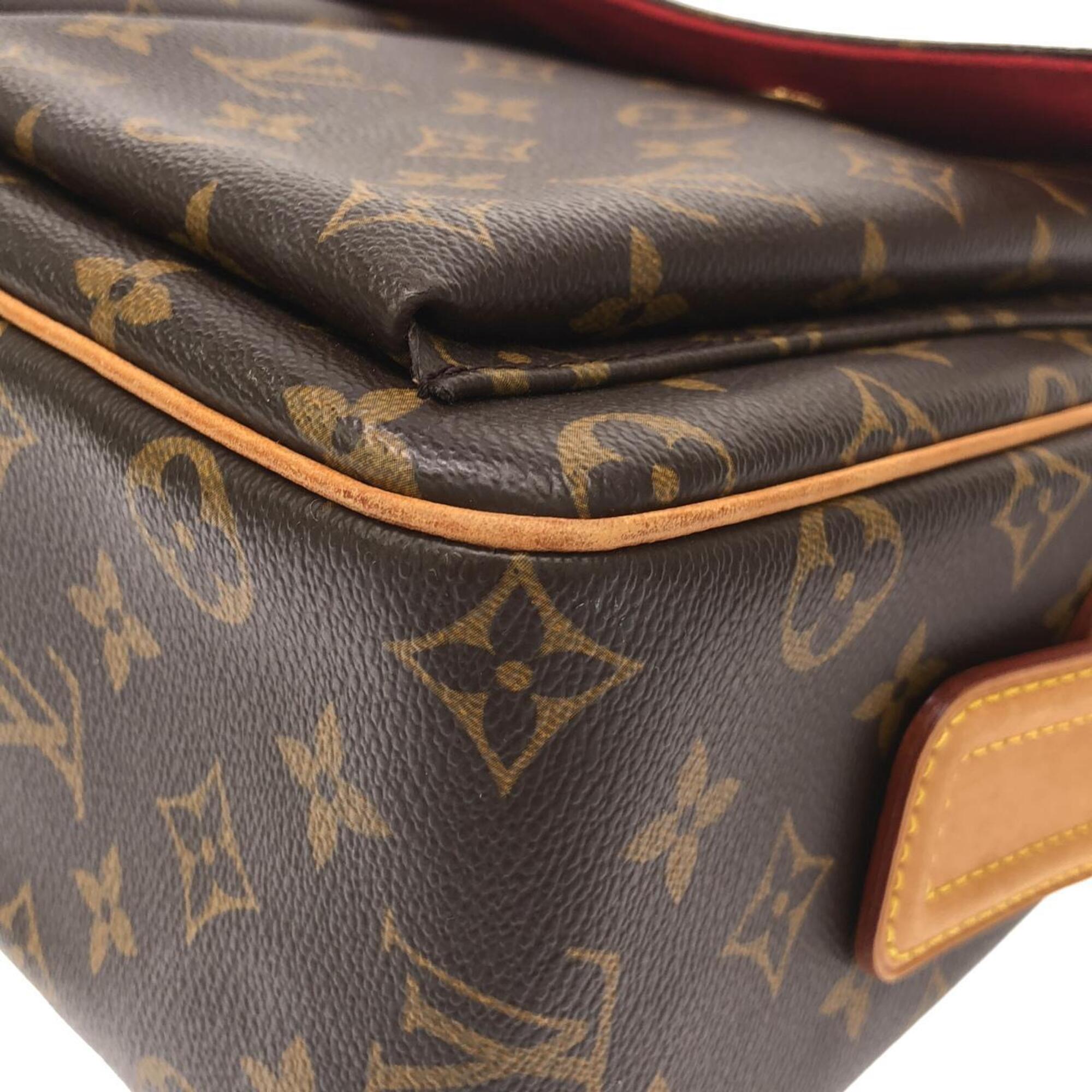 Louis Vuitton Marron Coated Canvas Shoulder Bag (Pre-Owned)