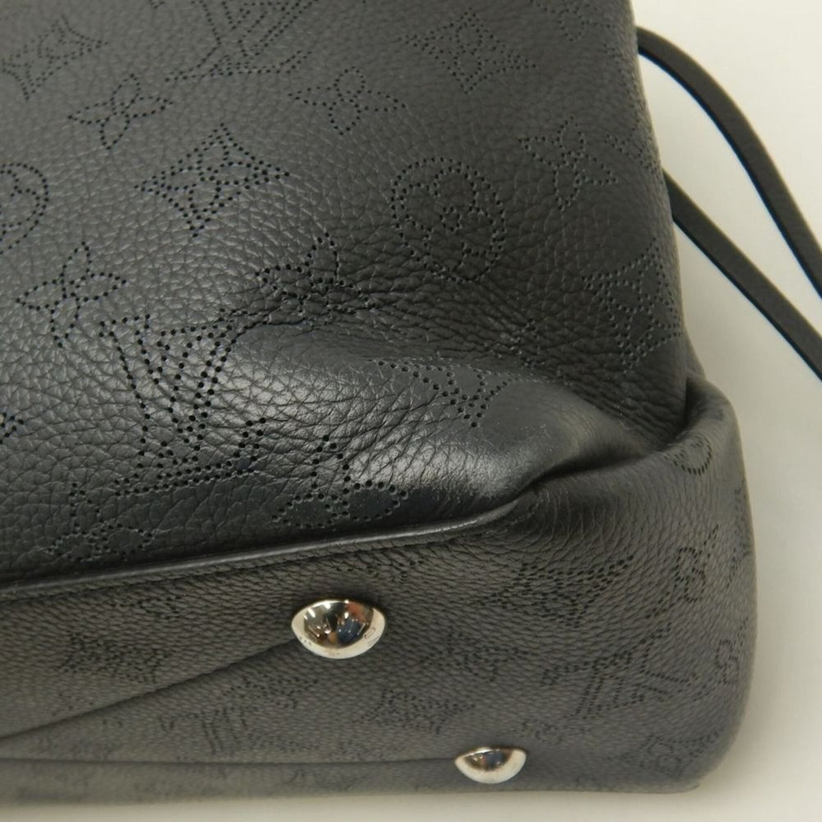 Louis Vuitton Mahina Noir Mahina Leather Tote Bag (Pre-Owned)