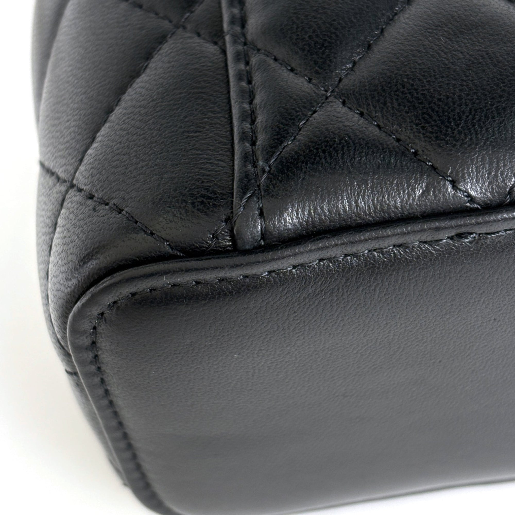 Chanel Black Leather Shoulder Bag Vanity Bag (Pre-Owned)
