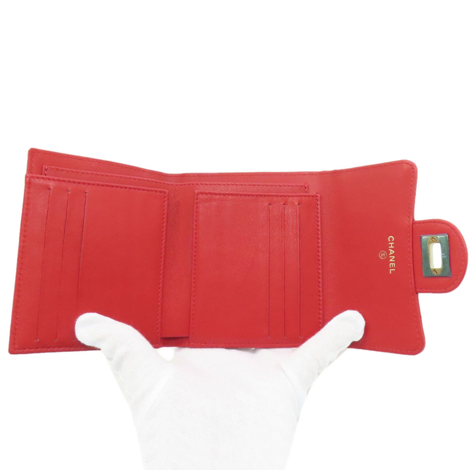 Chanel Red Color Leather Wallet (Bi-Fold) (Pre-Owned)
