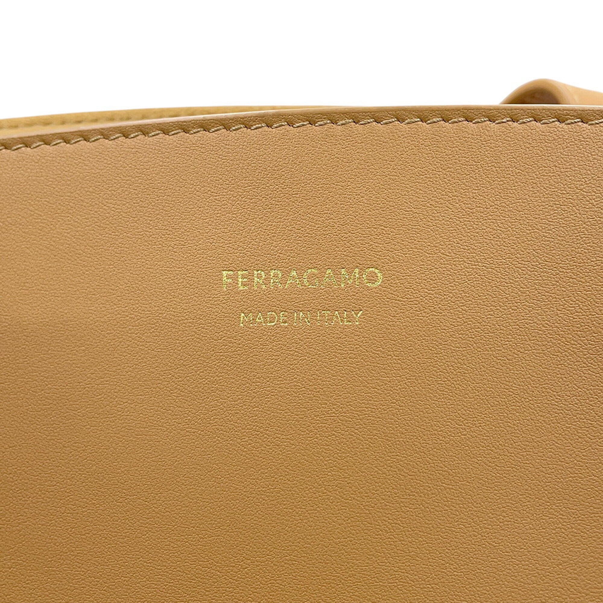 Salvatore Ferragamo Light Camel Leather Tote Bag (Pre-Owned)