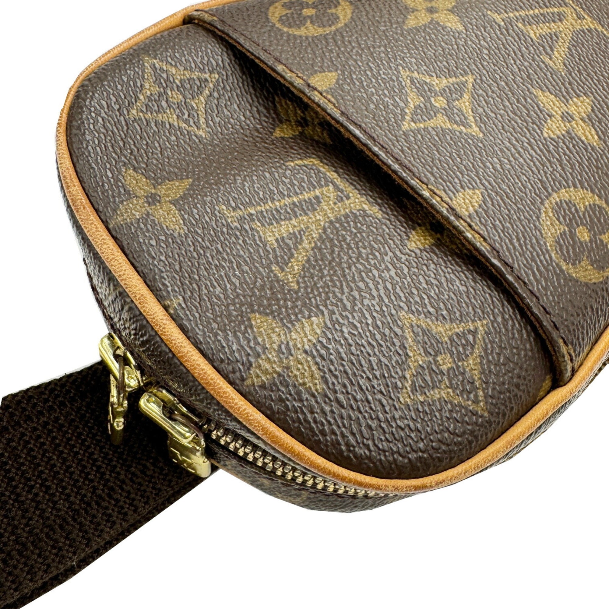 Louis Vuitton Brown Monogram Monogram Shoulder Bag Sling Bag (Pre-Owned)