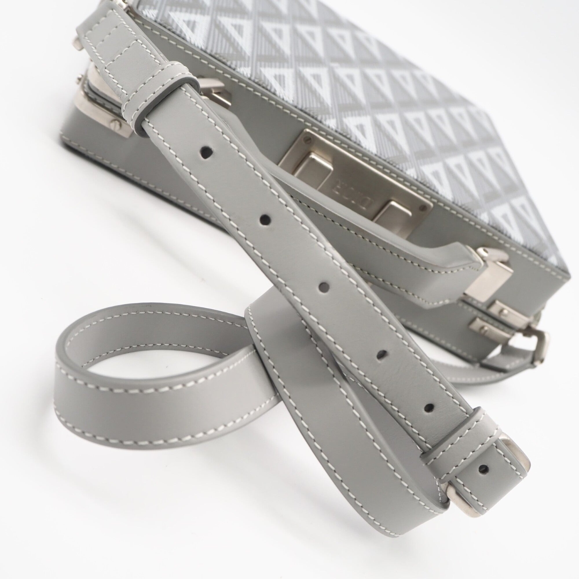 Christian Dior Gray Leather Handbag (Pre-Owned)