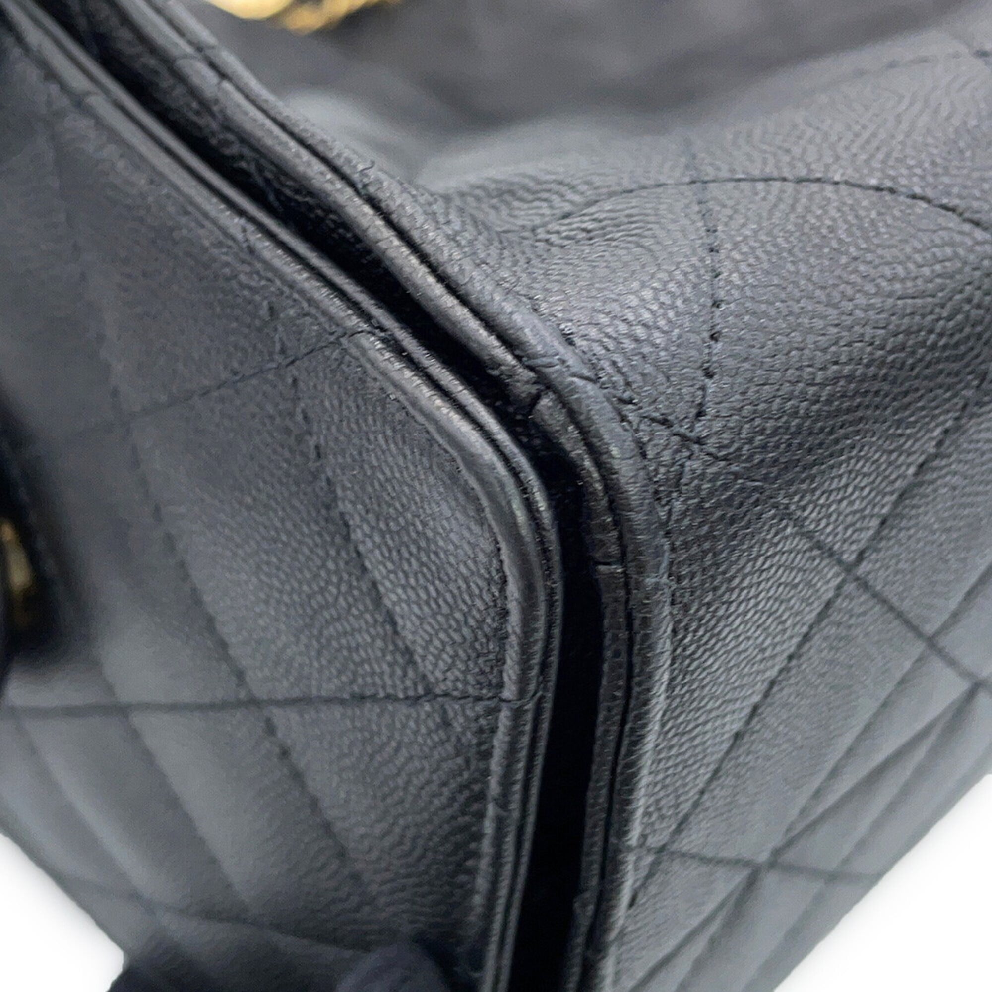 Chanel Black Grained Calfskin Shoulder Bag (Pre-Owned)