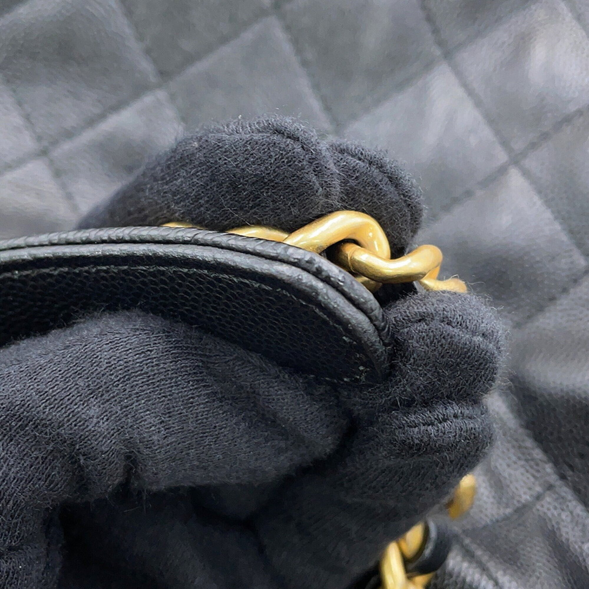 Chanel Matelasse Black Grained Calfskin Handbag Shoulder Bag (Pre-Owned)