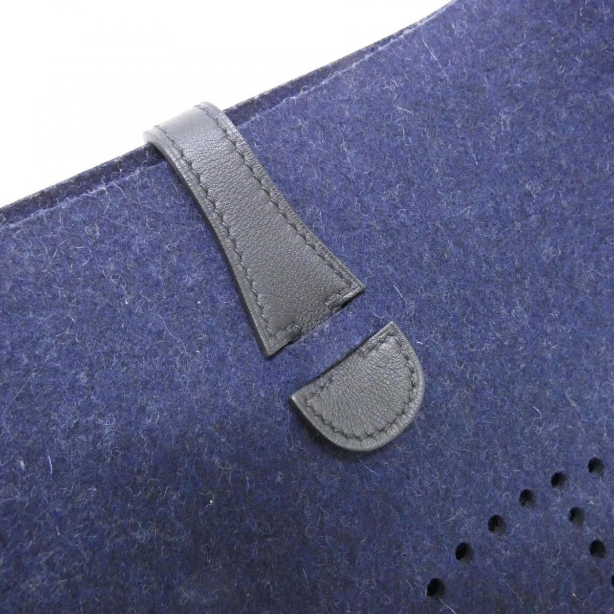 Hermes Black Blue Nuit Felt Swift Leather Shoulder Bag (Pre-Owned)