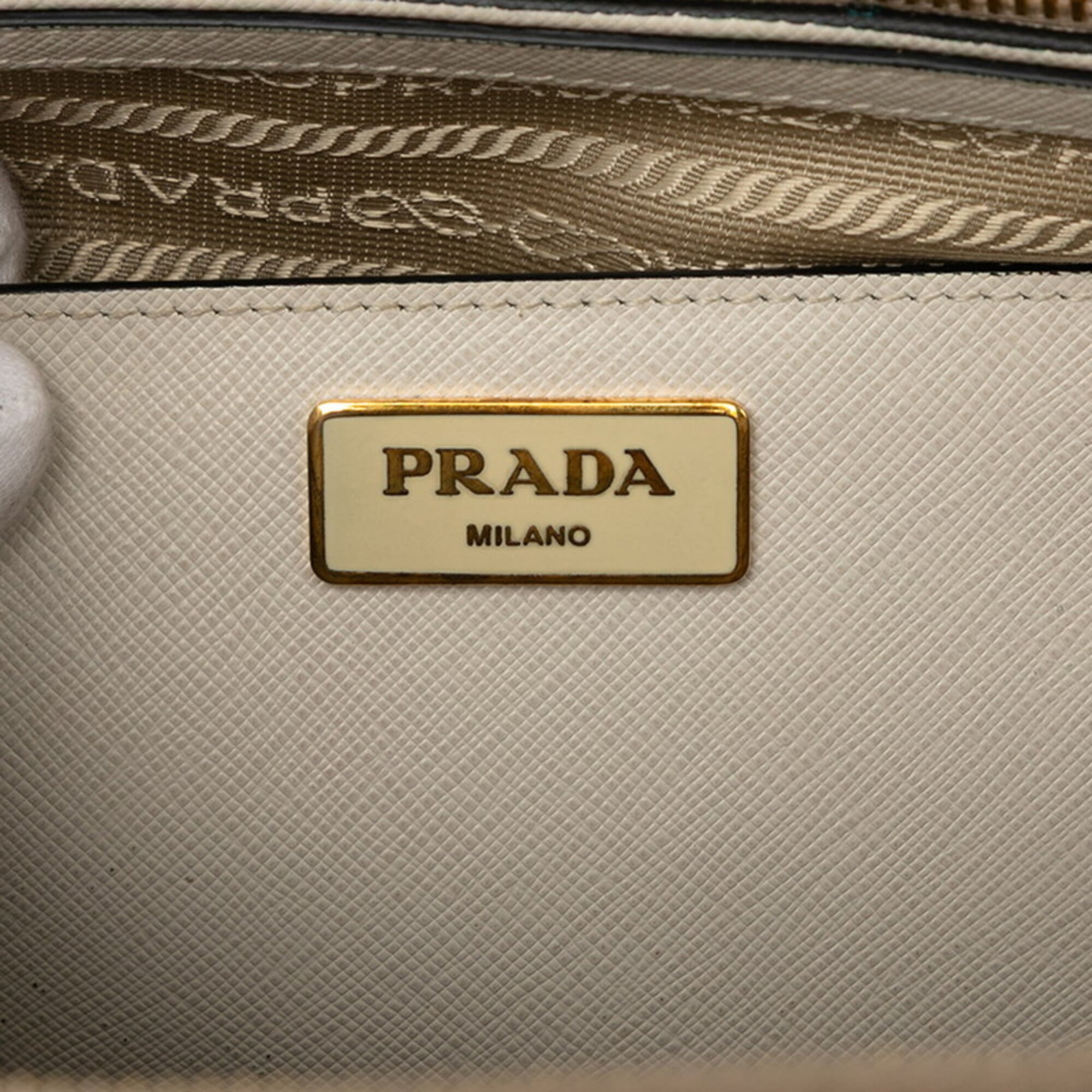 Prada Beige Ivory Navy Leather Handbag Shoulder Bag (Pre-Owned)