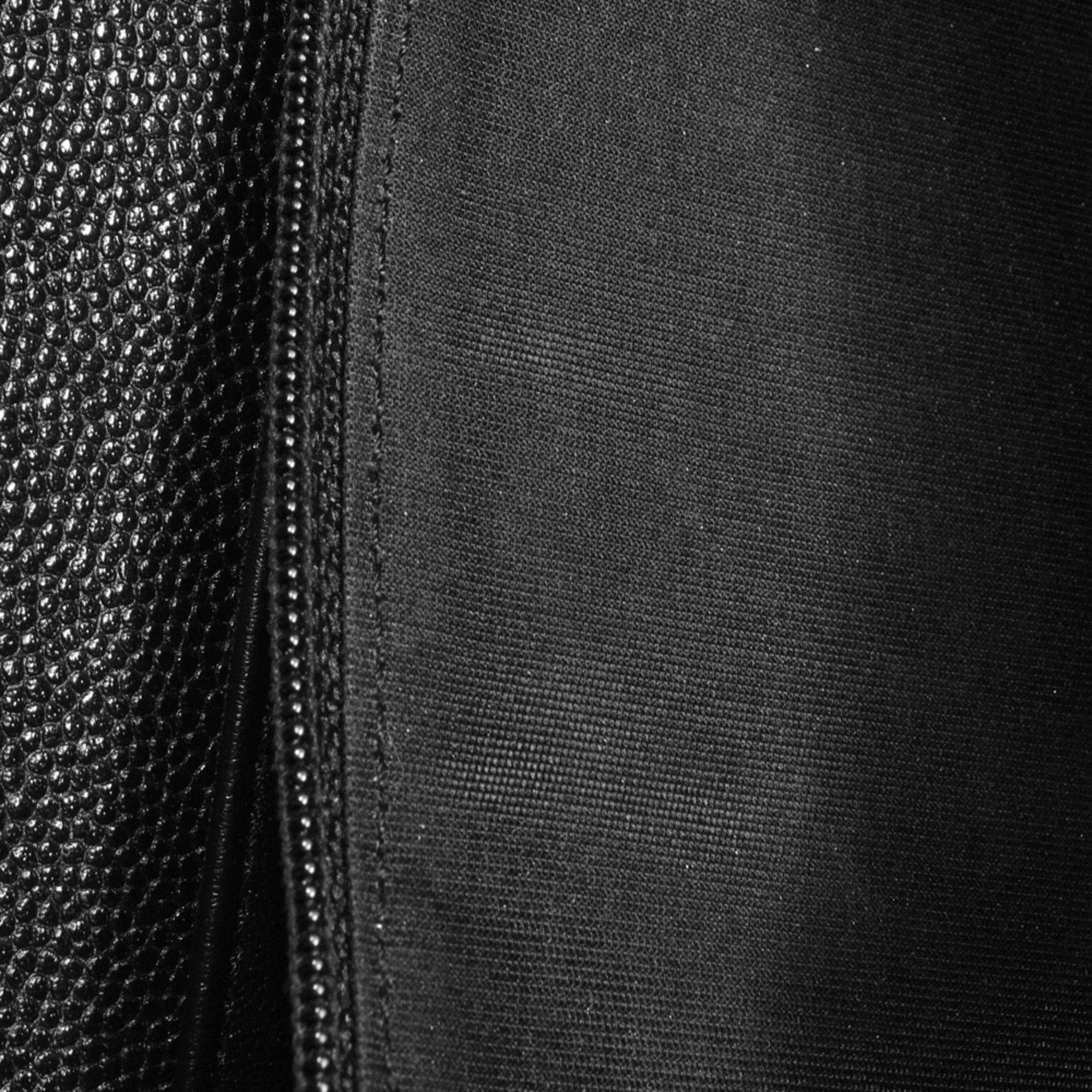 Chanel Boy Chanel Black Grained Calfskin Chain/Shoulder Wallet (Pre-Owned)