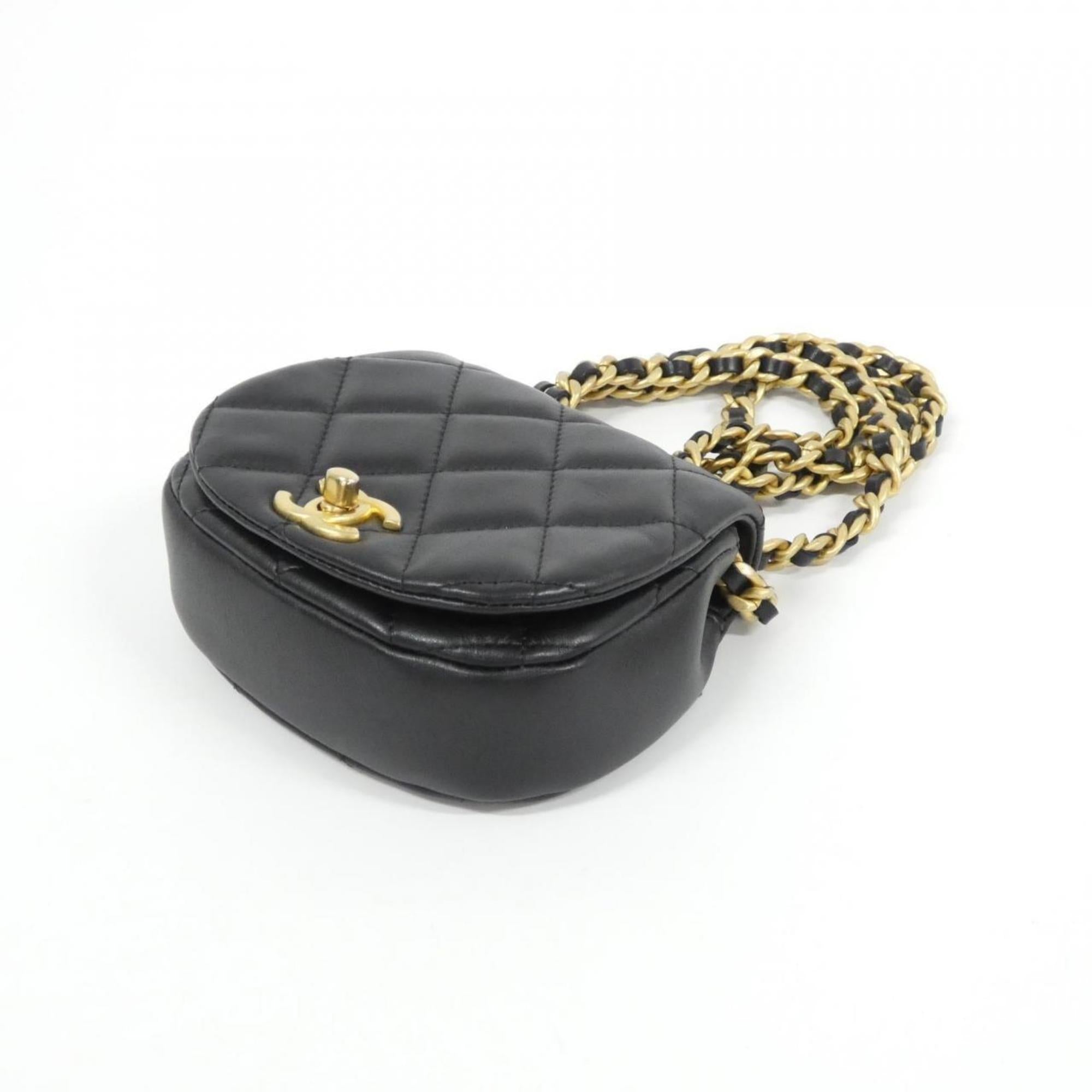 Chanel Black Leather Shoulder Bag (Pre-Owned)