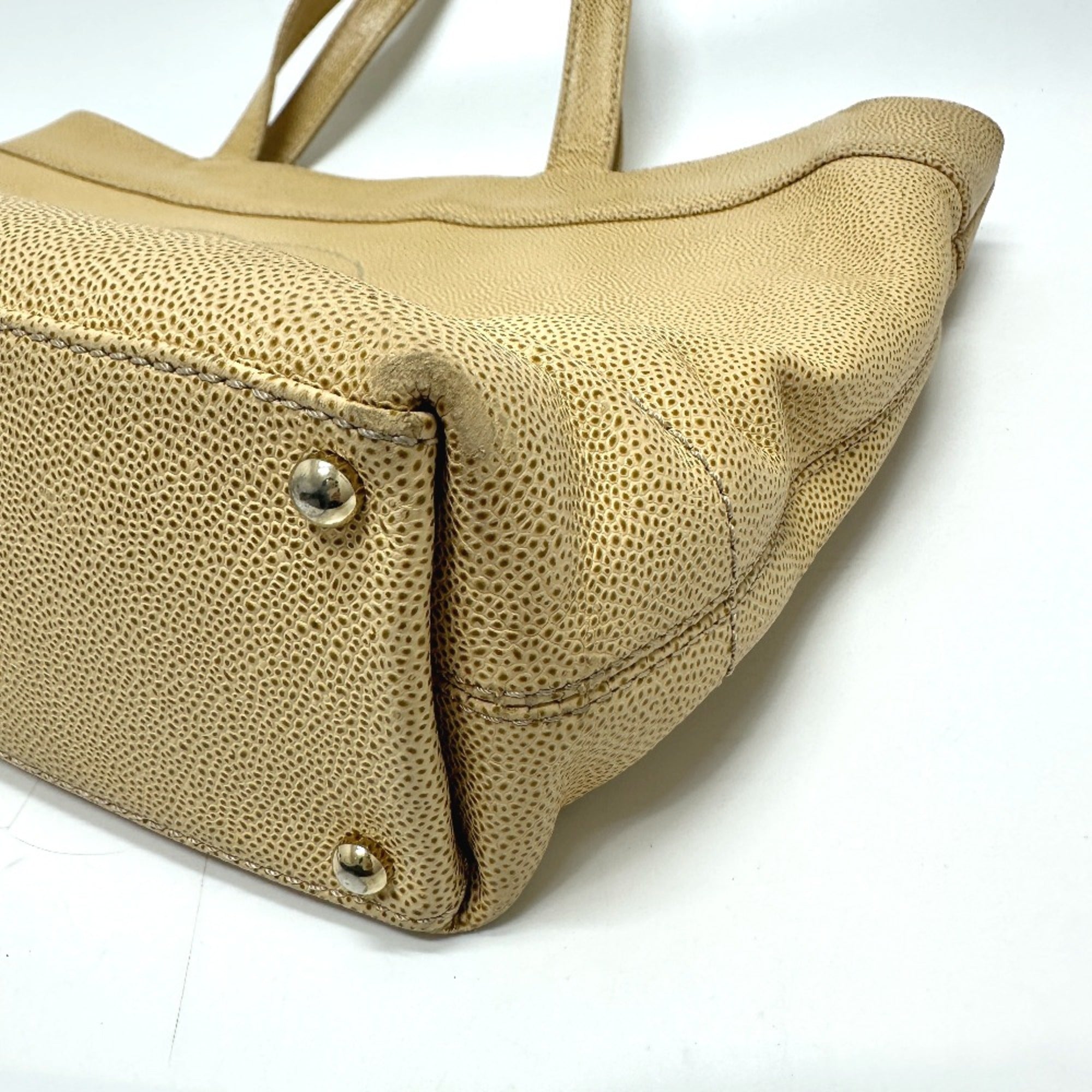 Chanel Beige Leather Tote Bag (Pre-Owned)