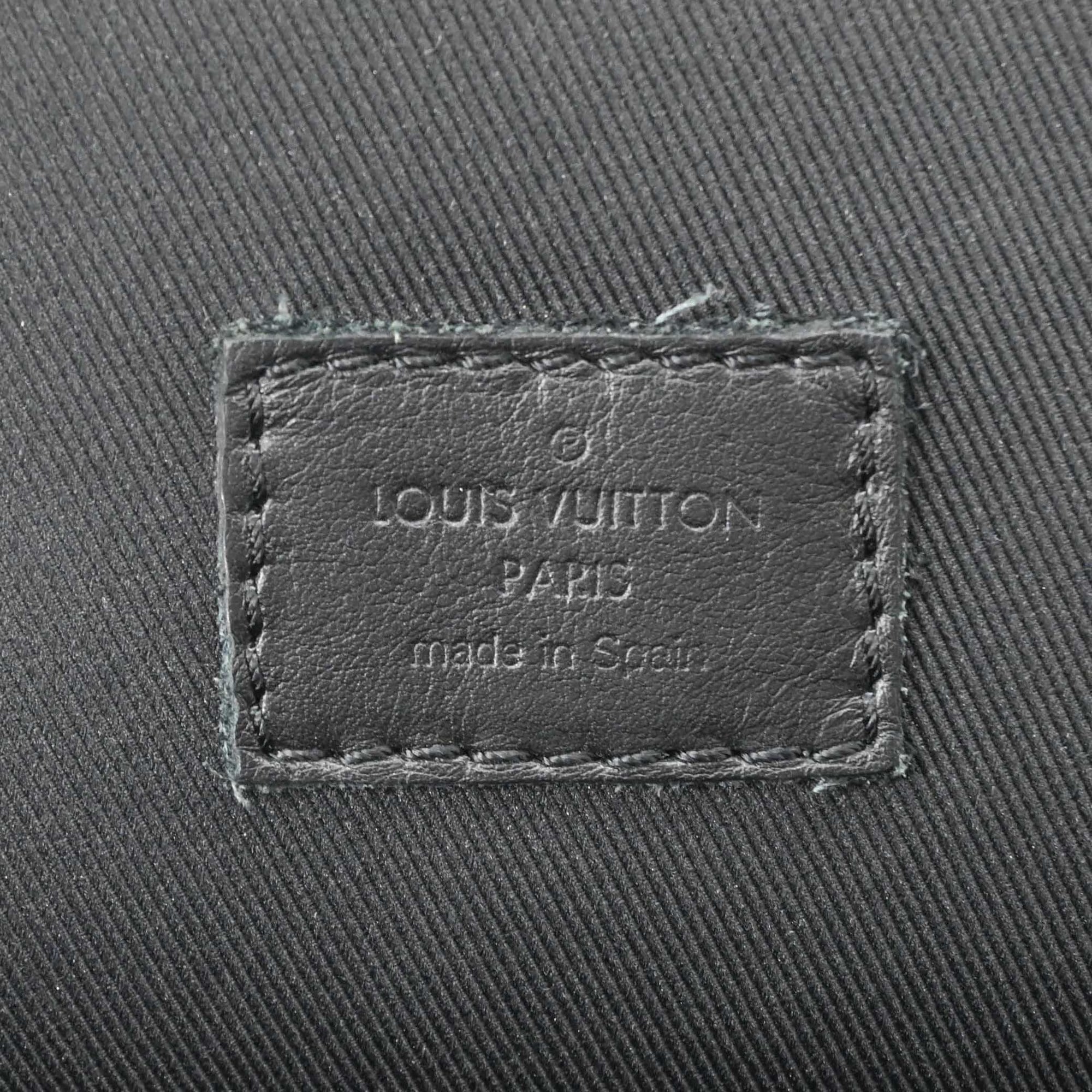 Louis Vuitton Black Leather Sling Bag (Pre-Owned)