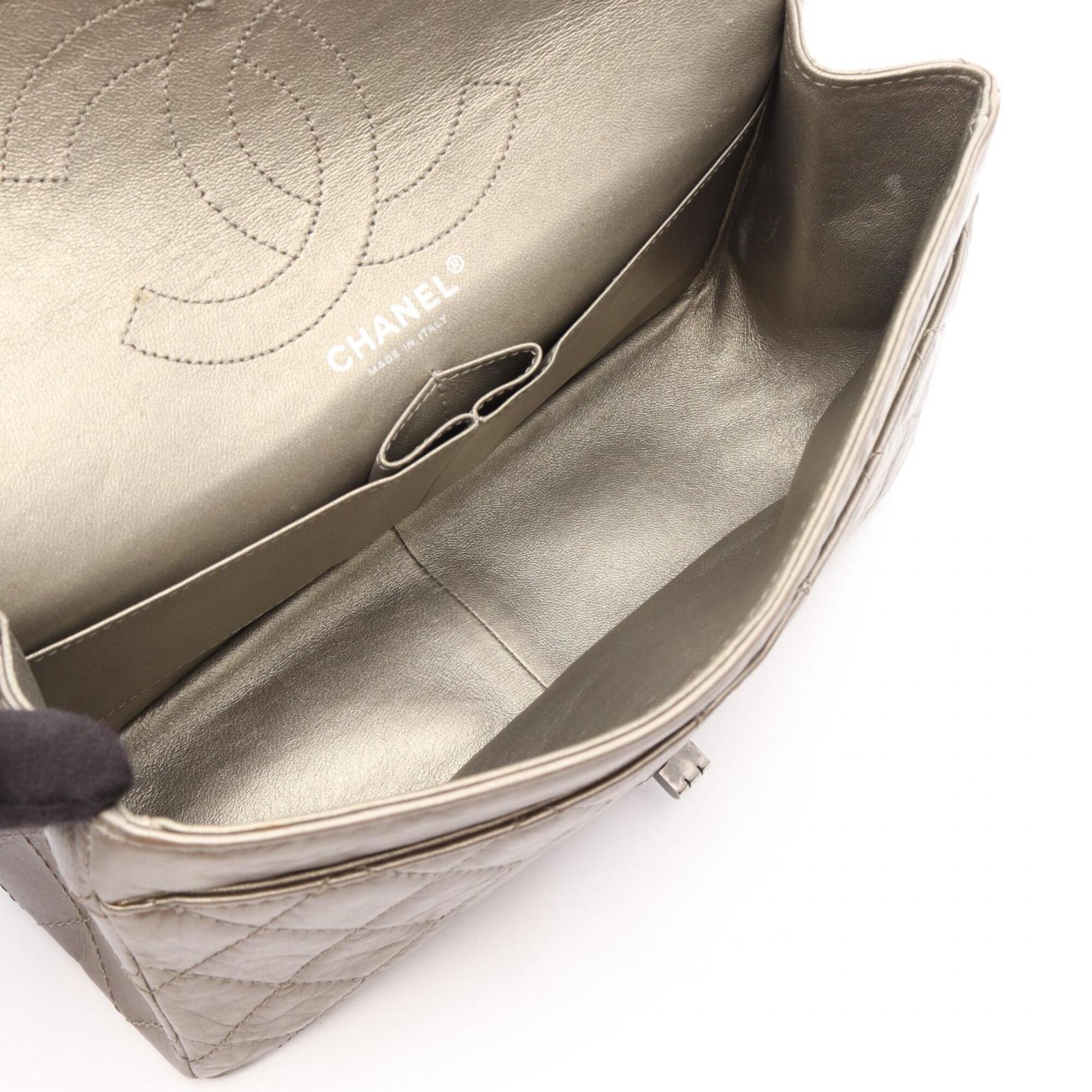 Chanel Beige Leather Handbag Shoulder Bag (Pre-Owned)