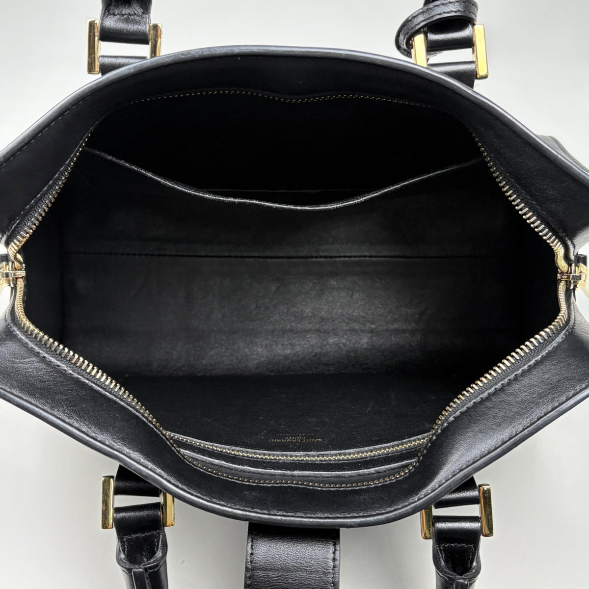 Saint Laurent Black Leather Handbag (Pre-Owned)