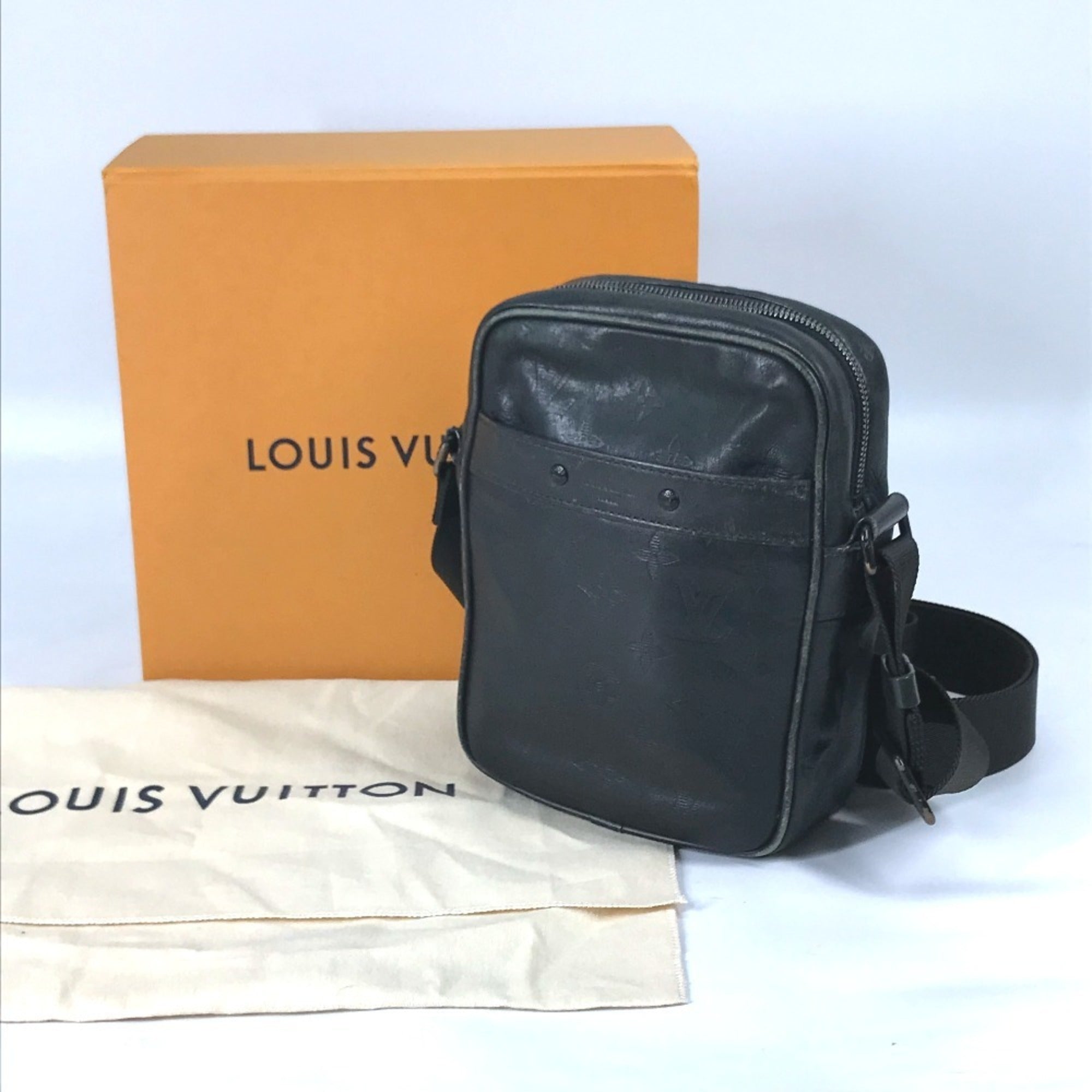 Louis Vuitton Monogram Shadow Black Galle Monogram Shadow Pochette Shoulder Bag (Pre-Owned)