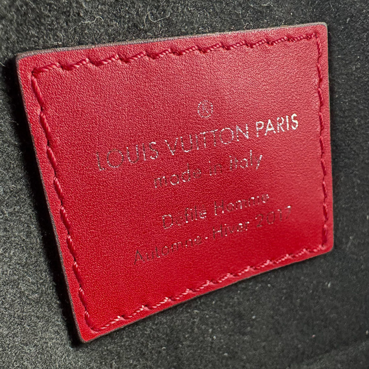 Louis Vuitton Red Color Epi Leather Shoulder Bag (Pre-Owned)