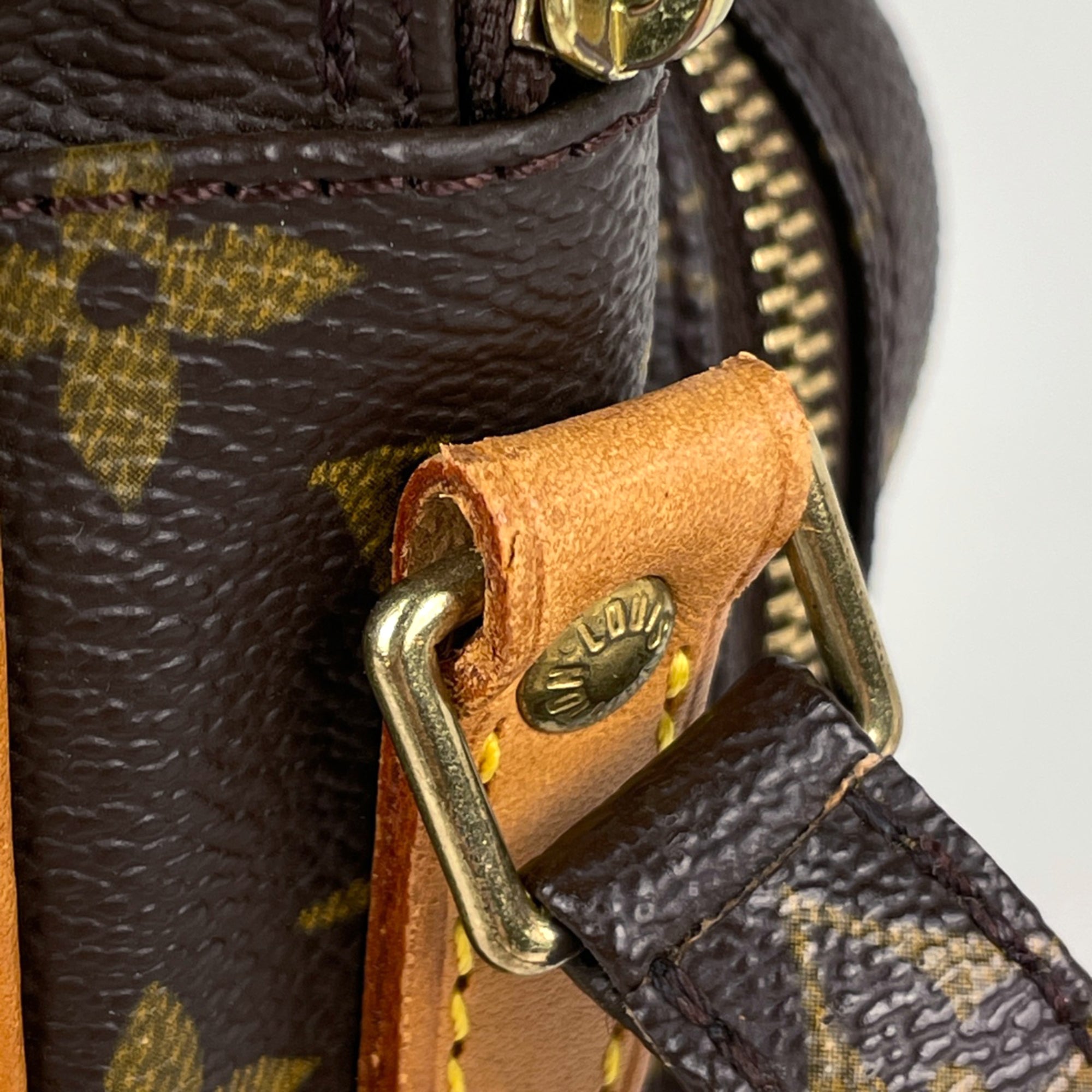 Louis Vuitton Brown Monogram Shoulder Bag (Pre-Owned)
