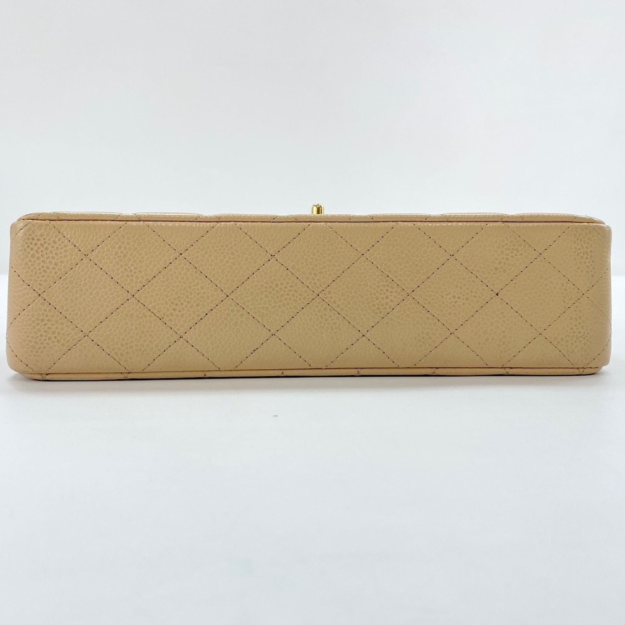 Chanel Matelasse Beige Shoulder Bag (Pre-Owned)