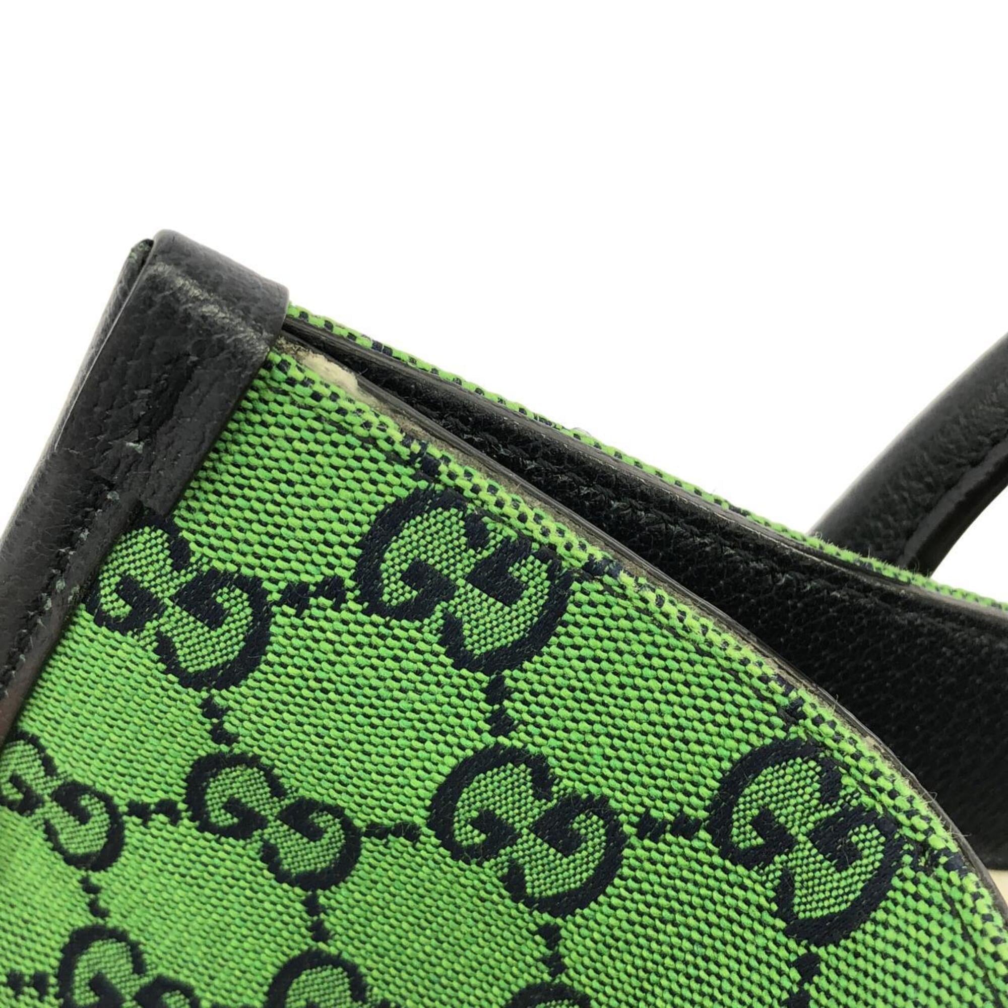 Gucci Green Gg Canvas Handbag (Pre-Owned)