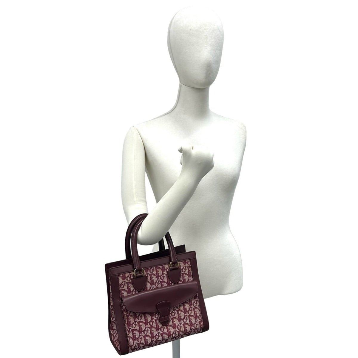 Christian Dior Red Color Canvas Leather Handbag (Pre-Owned)