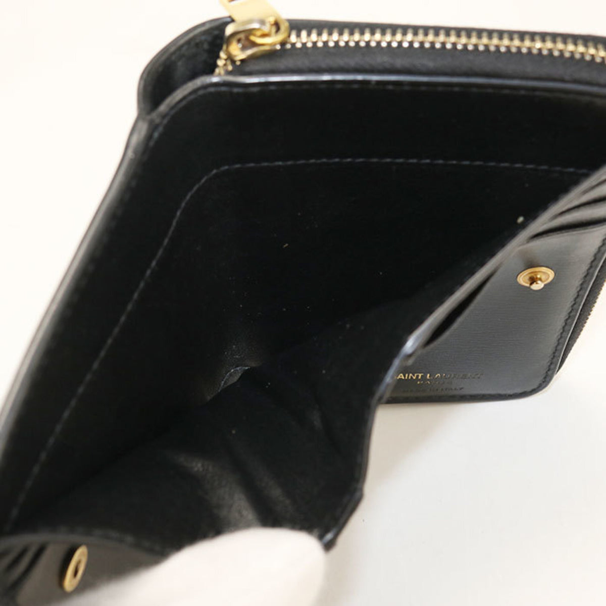Saint Laurent Black Leather Wallet (Bi-Fold) (Pre-Owned)