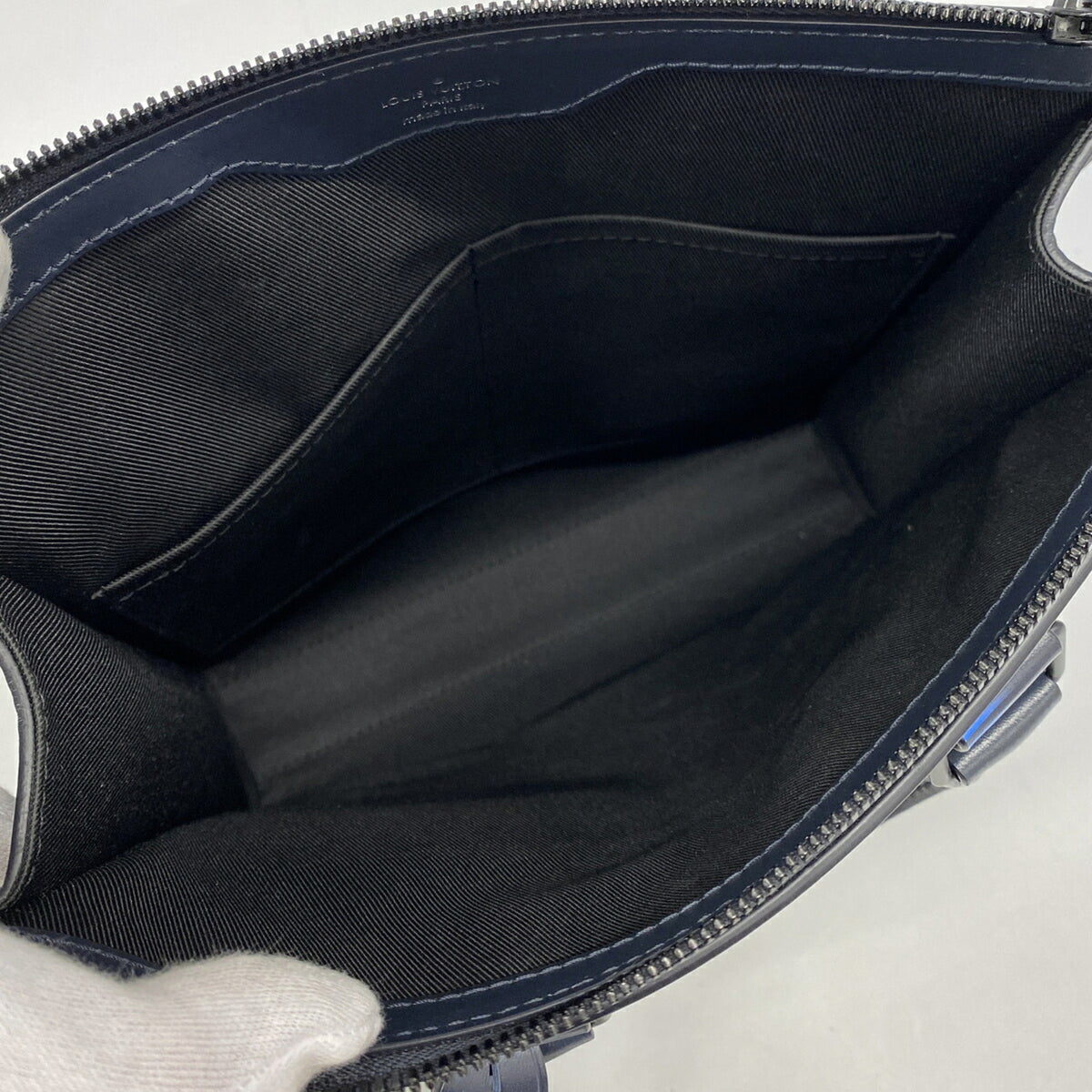 Louis Vuitton Blue Handbag (Pre-Owned)