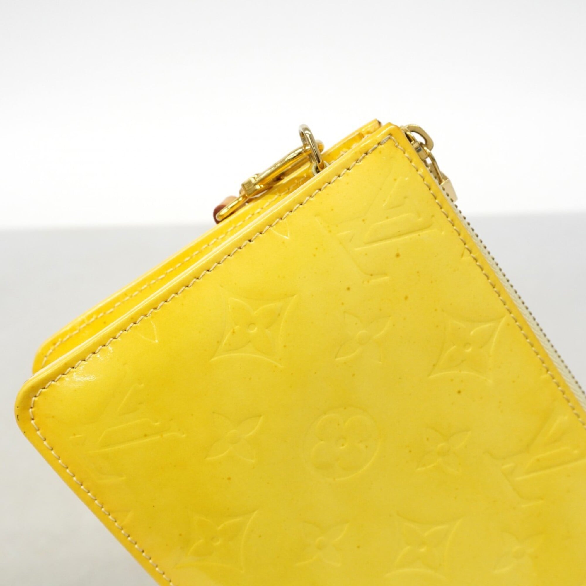 Louis Vuitton Lime Yellow Pouch (Pre-Owned)