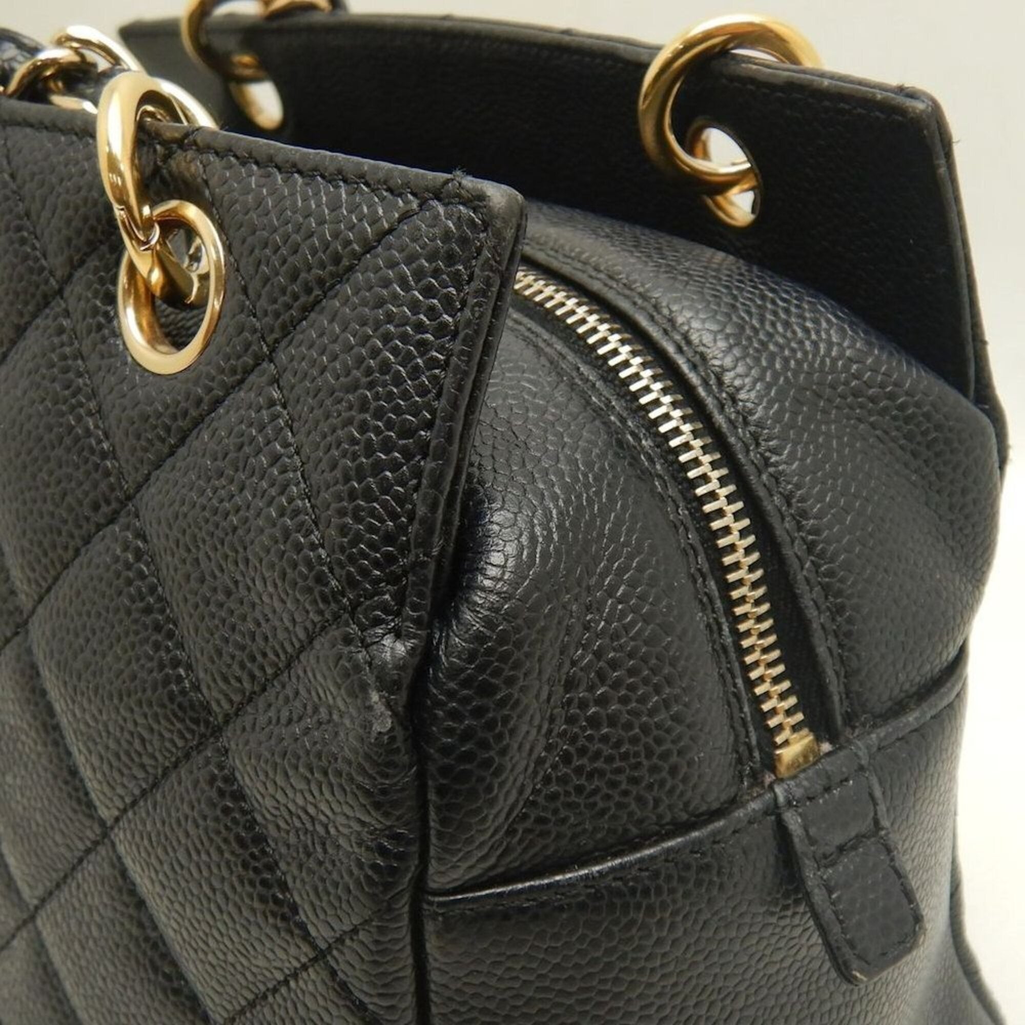 Chanel Matelasse Black Grained Calfskin Tote Bag (Pre-Owned)