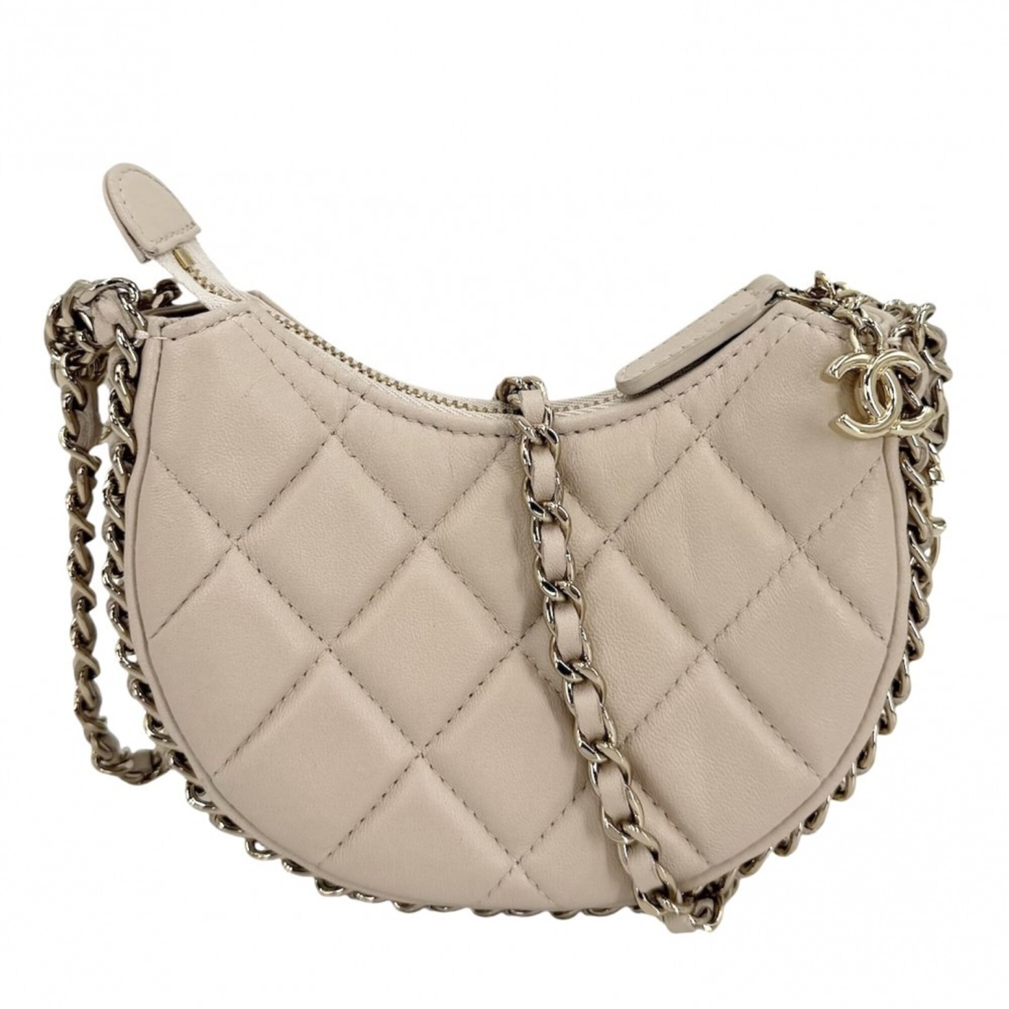 Chanel Beige Beige Gold White Leather Pochette Shoulder Bag (Pre-Owned)