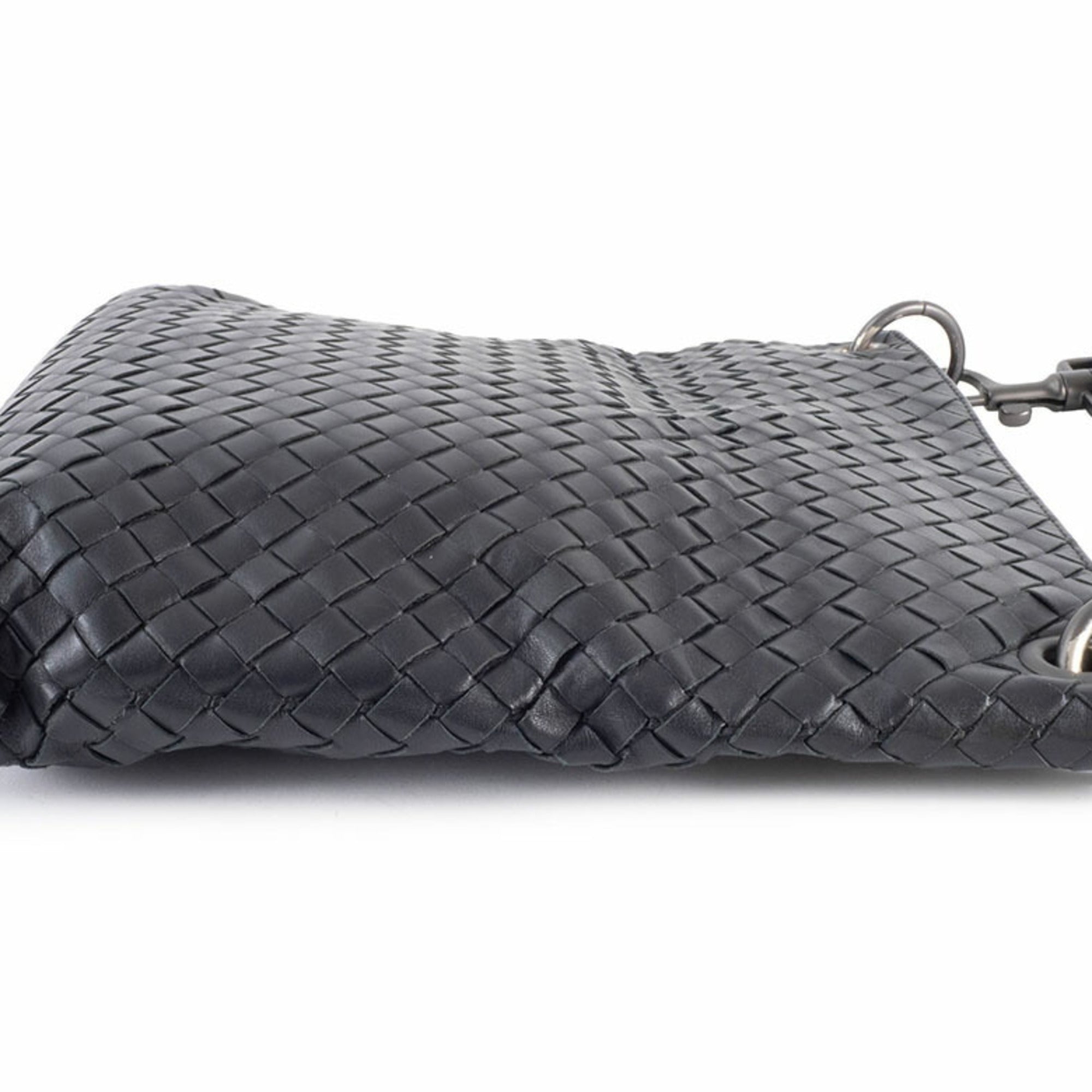 Bottega Veneta Black Leather Shoulder Bag (Pre-Owned)