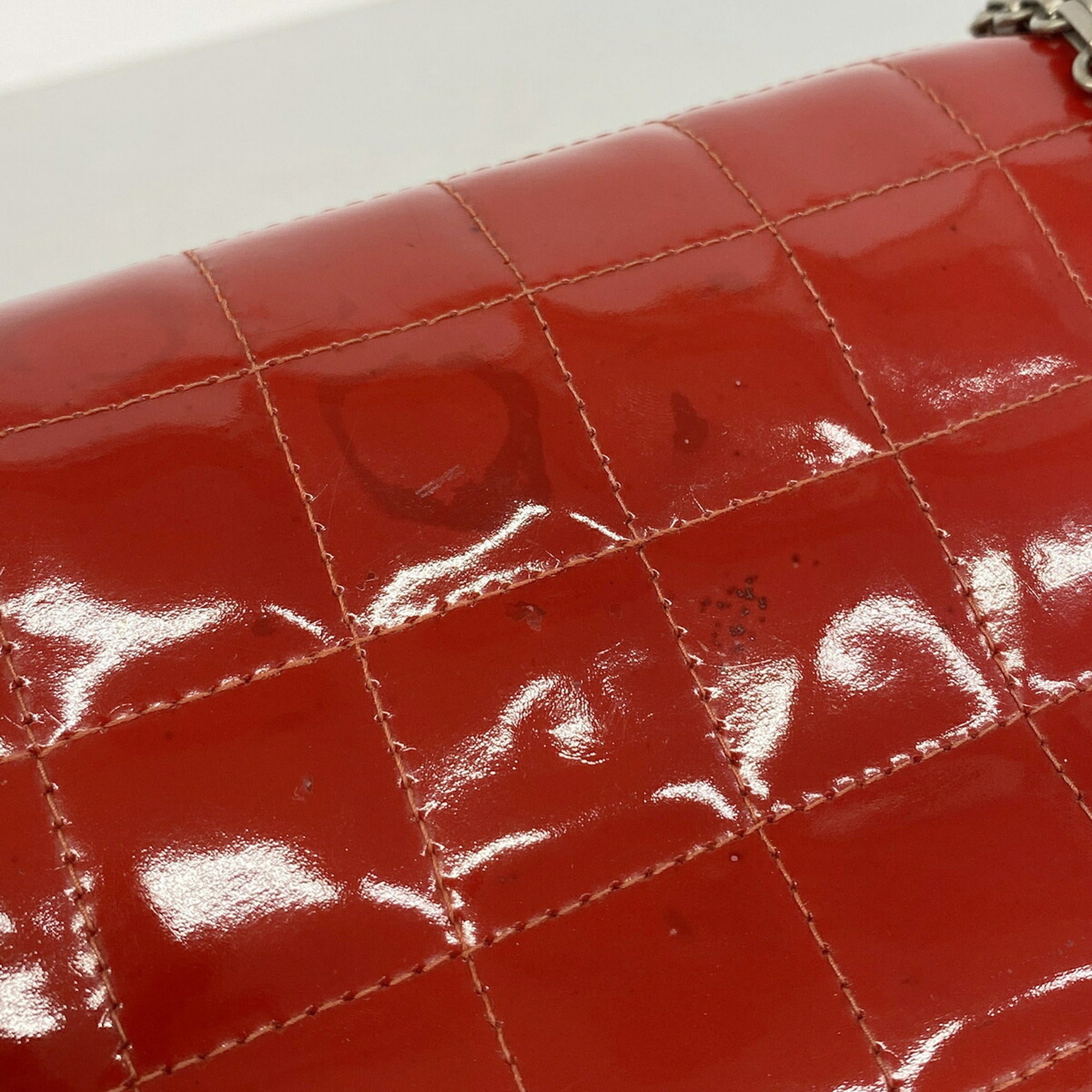 Chanel Red Color Patent Leather Shoulder Bag (Pre-Owned)