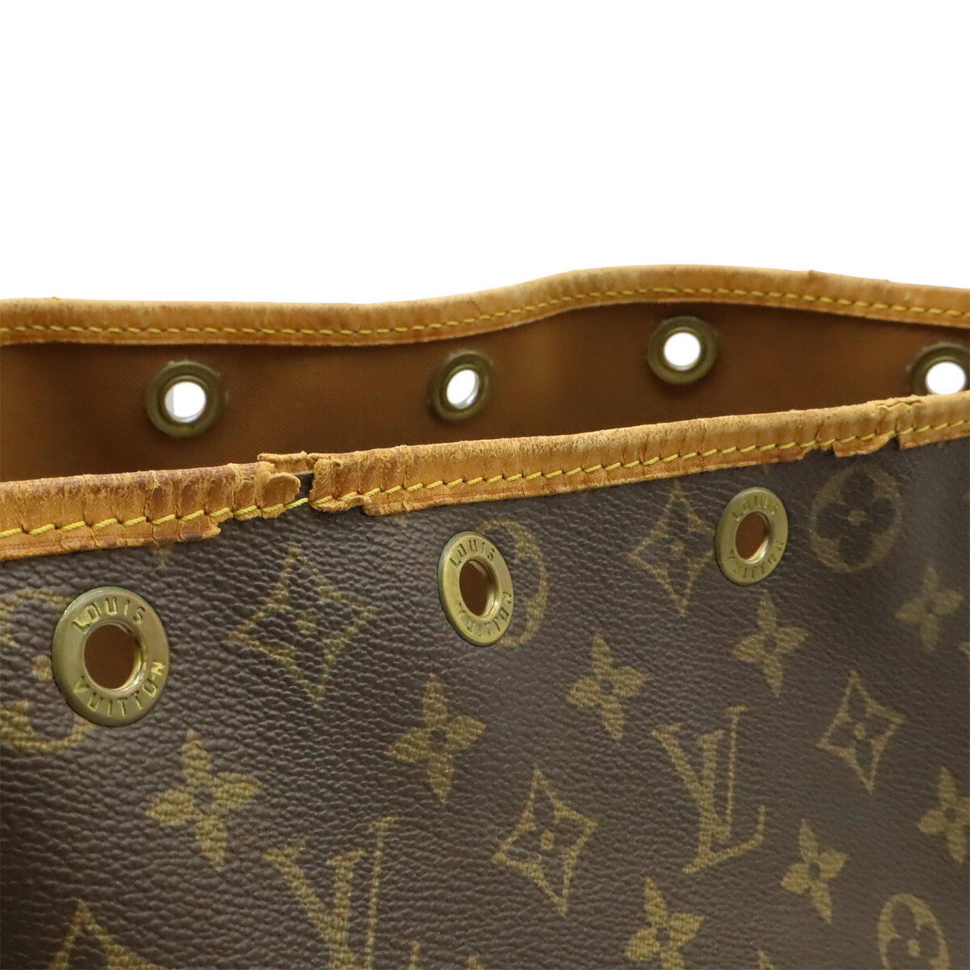 Louis Vuitton Brown Monogram Monogram Shoulder Bag (Pre-Owned)