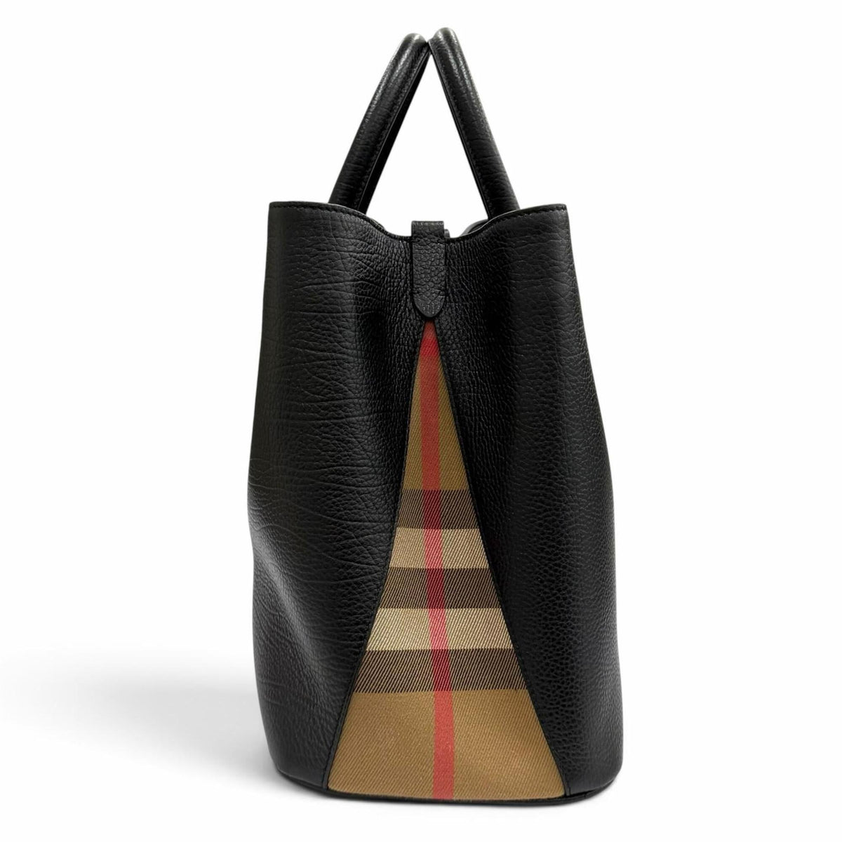 Burberry Black Leather Handbag (Pre-Owned)