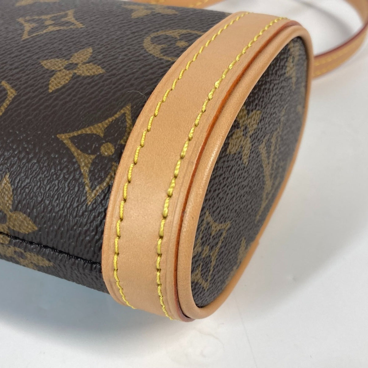 Louis Vuitton Brown Monogram Pochette Shoulder Bag (Pre-Owned)