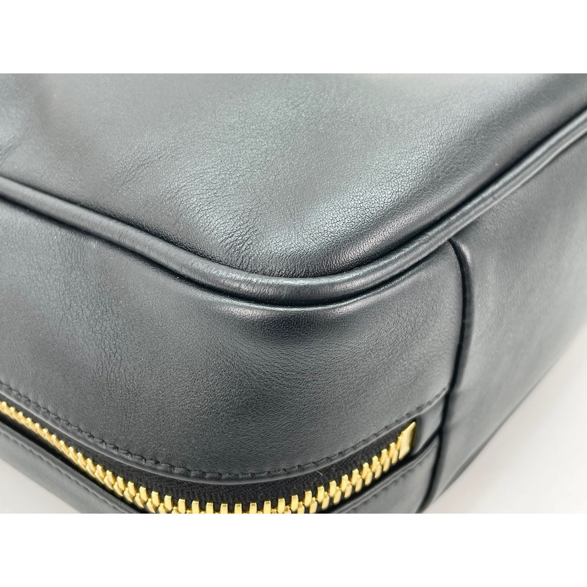 Miu Miu Black Handbag (Pre-Owned)
