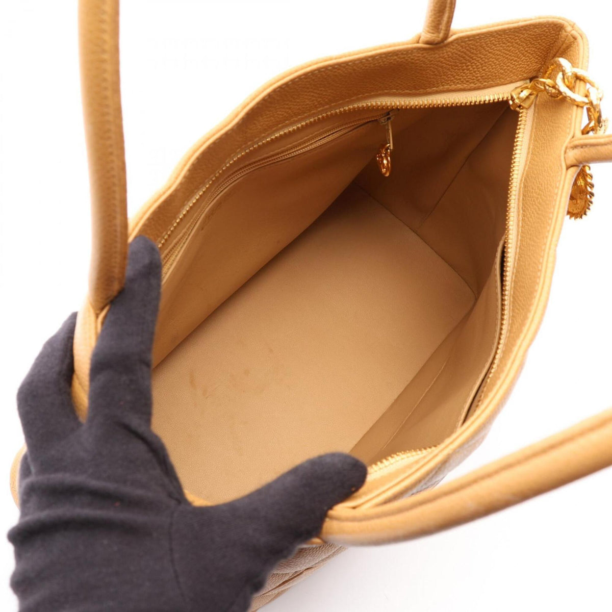 Chanel Beige Grained Calfskin Handbag Tote Bag (Pre-Owned)