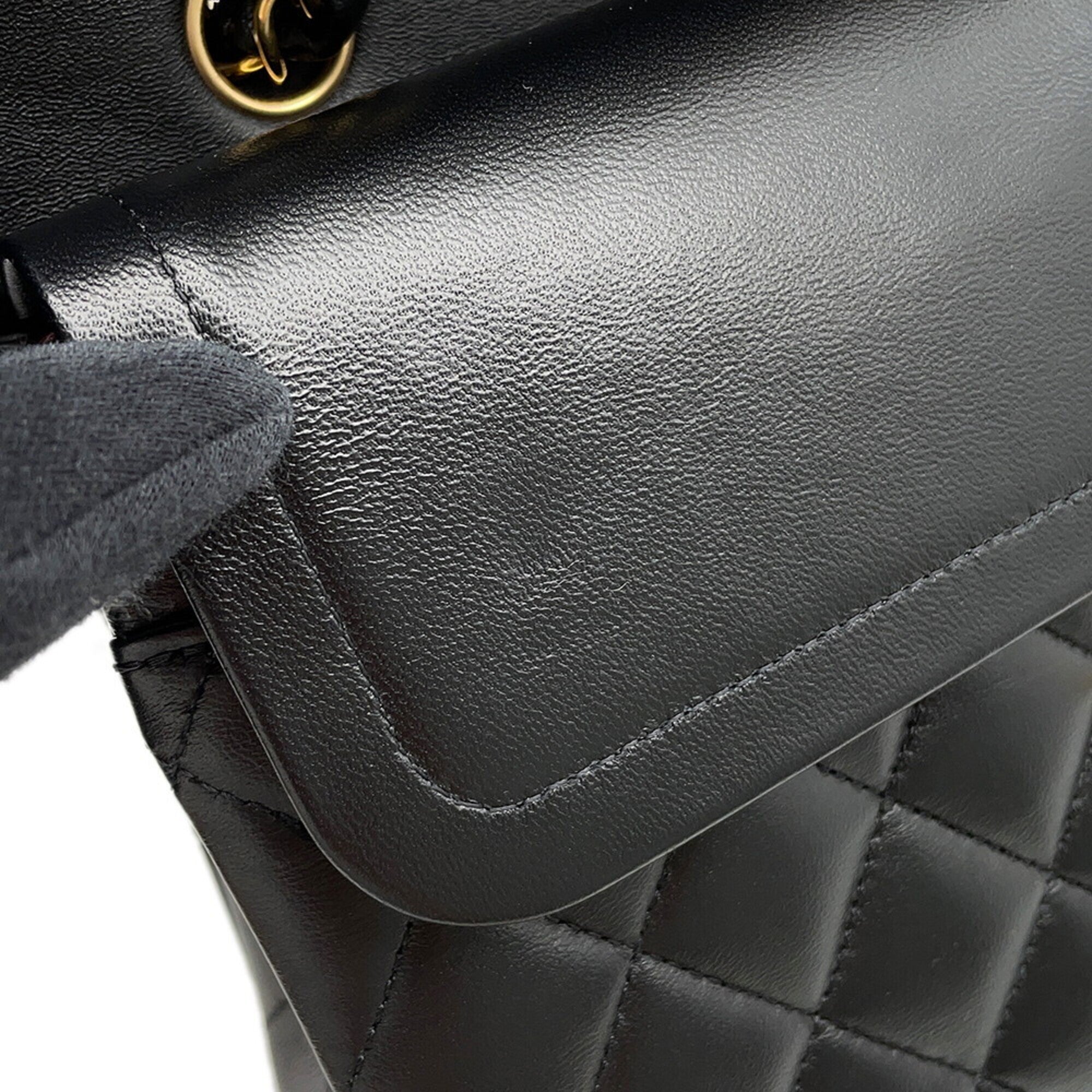 Chanel Matelasse Black Leather Handbag Shoulder Bag (Pre-Owned)