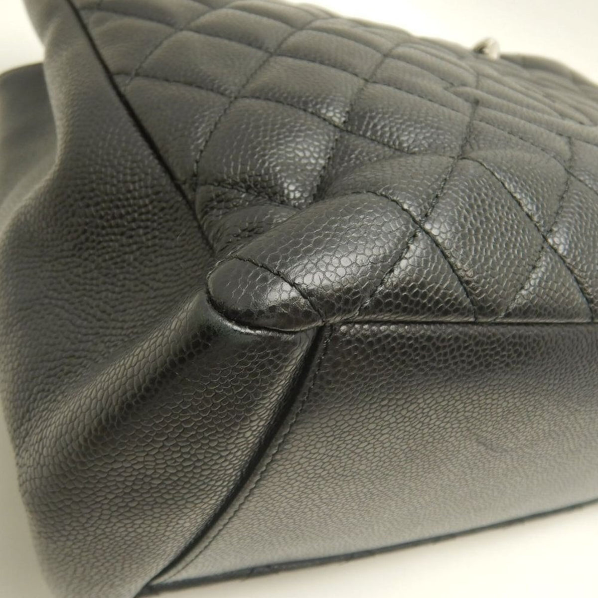 Chanel Black Grained Calfskin Tote Bag (Pre-Owned)