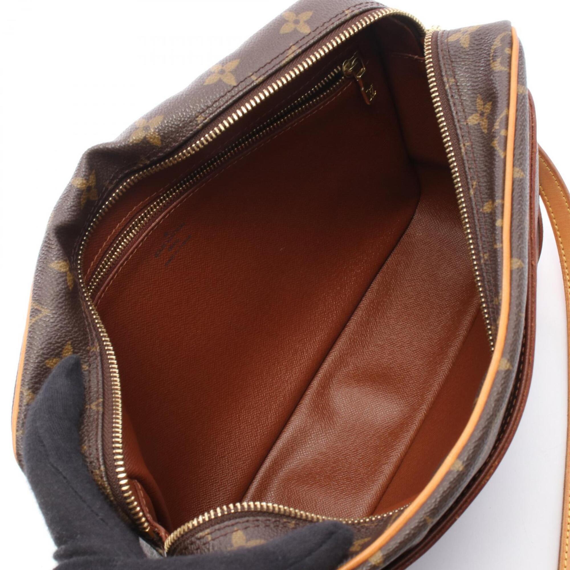 Louis Vuitton Brown Pvc Leather Handbag Shoulder Bag (Pre-Owned)