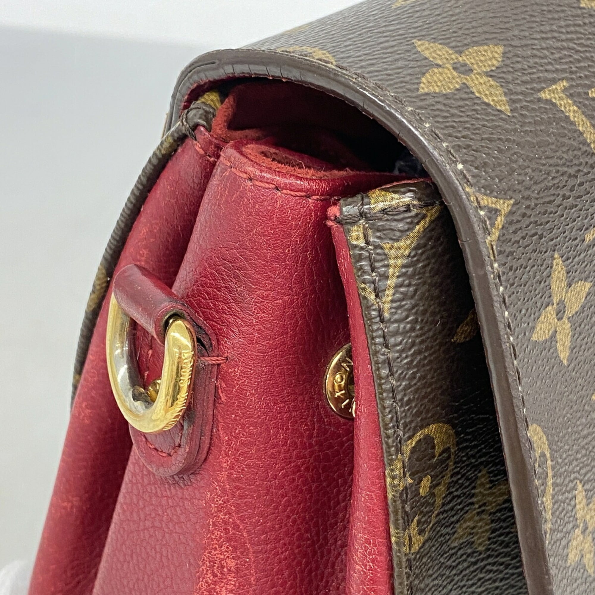 Louis Vuitton Rouge Handbag (Pre-Owned)